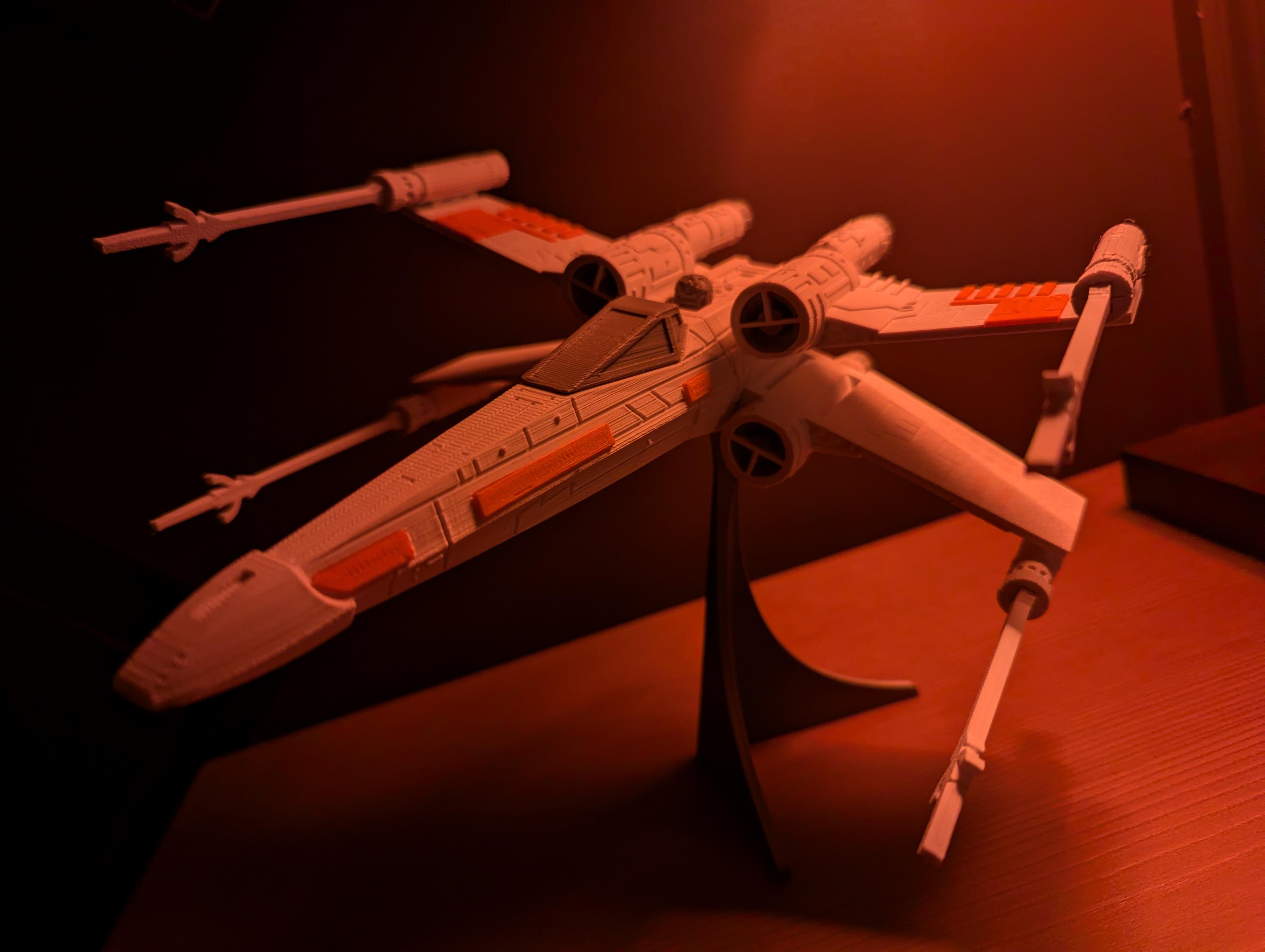 X-Wing Kit (No Support, No AMS, No Glue) - Easy to print and fun to assemble, I love that all the parts are already arranged to print in the files. - 3d model