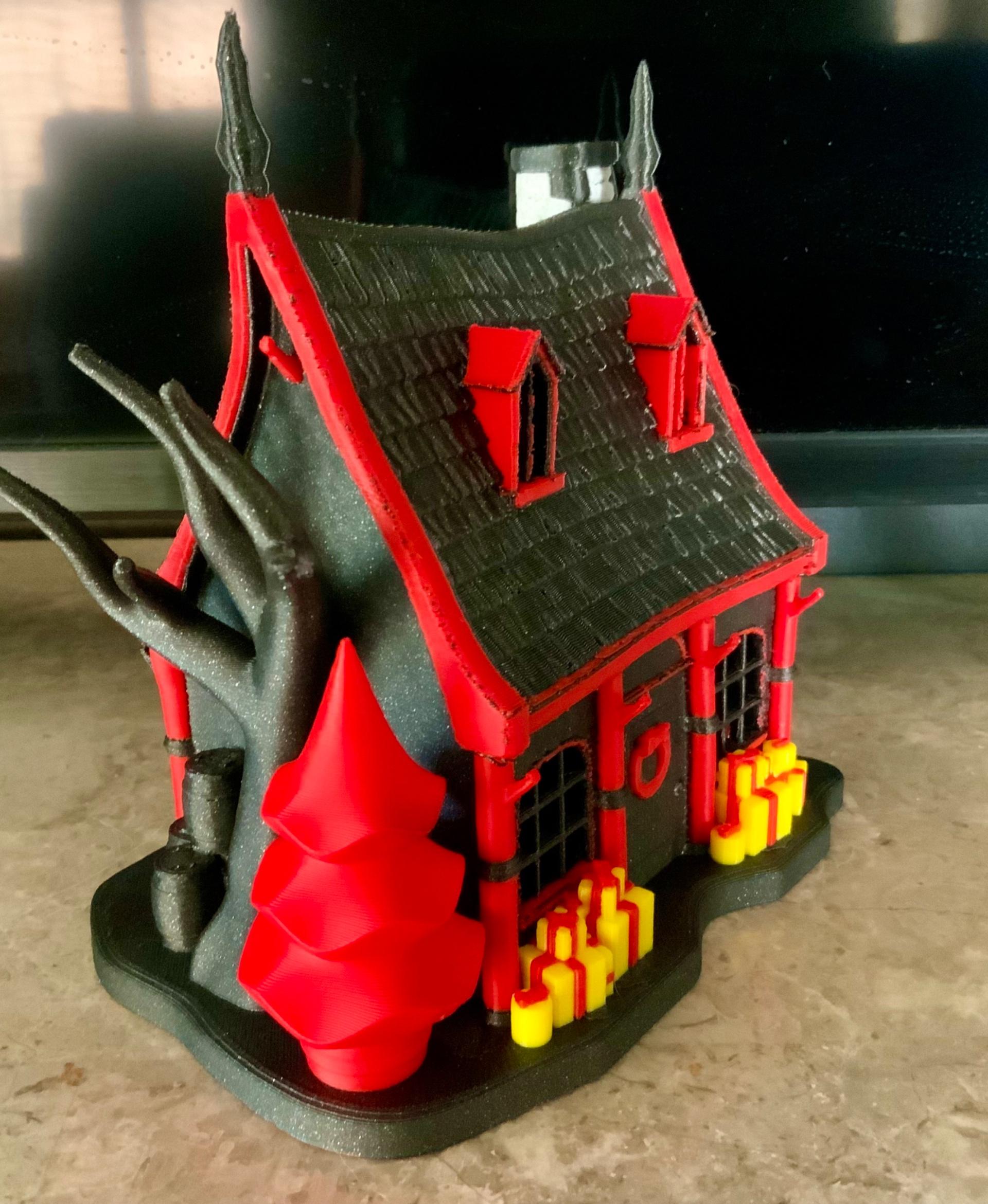 The Christmas Cottage - My MMU paint job was terrible, but it prints great!  Now to find colors that are less spooky… - 3d model