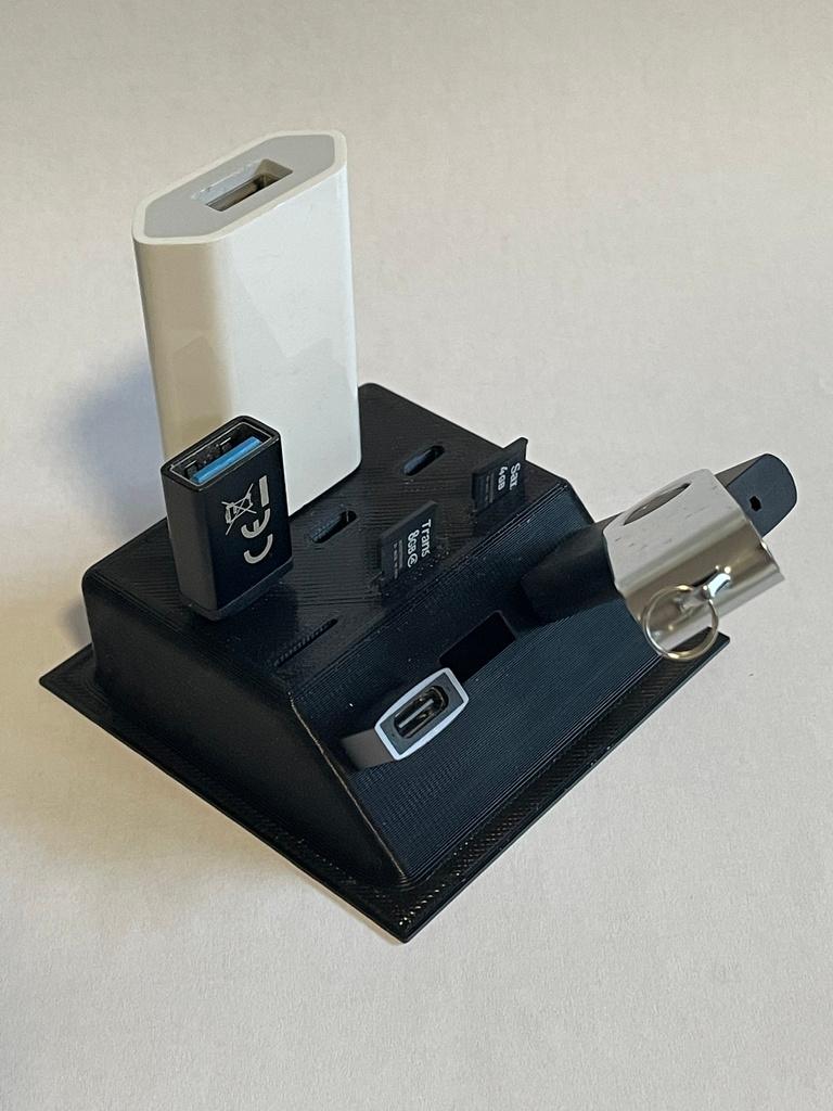 USB, Mikro SD und Ladegerät Box K2.0 3d model