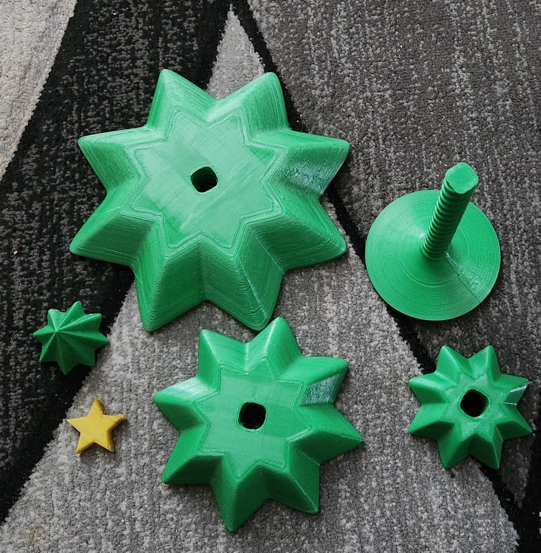 SPINNING STACKABLE CHRISTMAS TREE FIDGET TOY 3d model