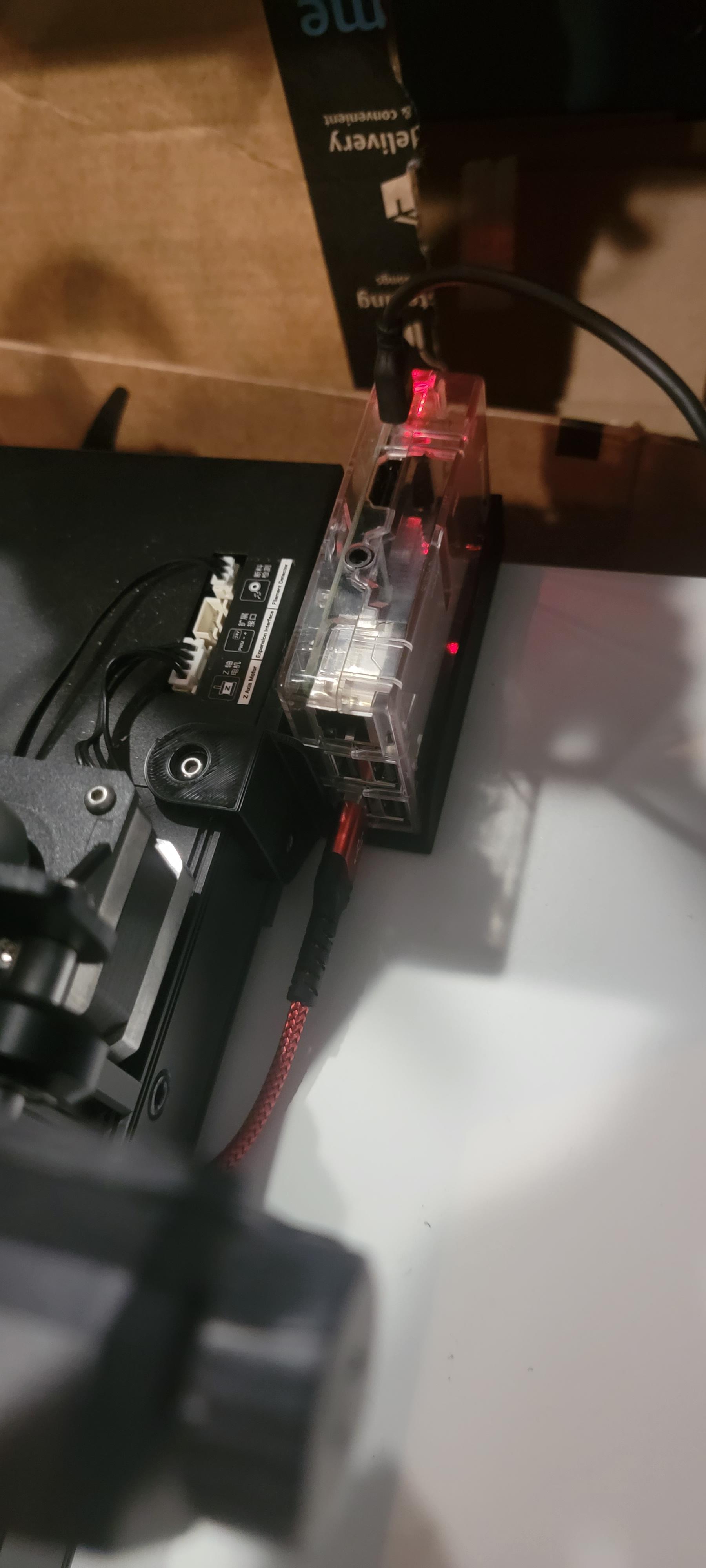 rasberry pi mount. ender3 s1 stock hardware 3d model