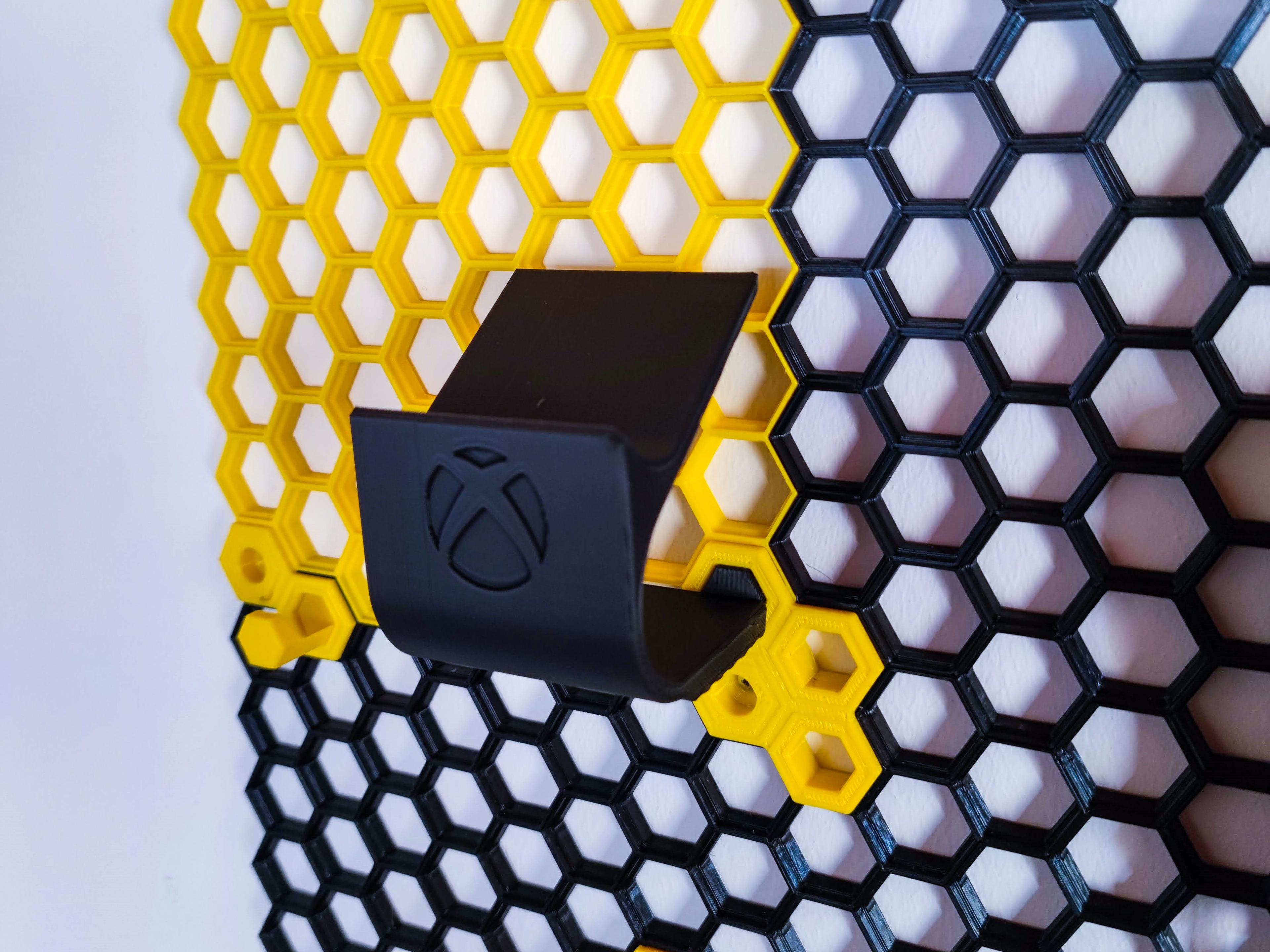 Xbox One Controller Stand - Honeycomb Wall 3d model