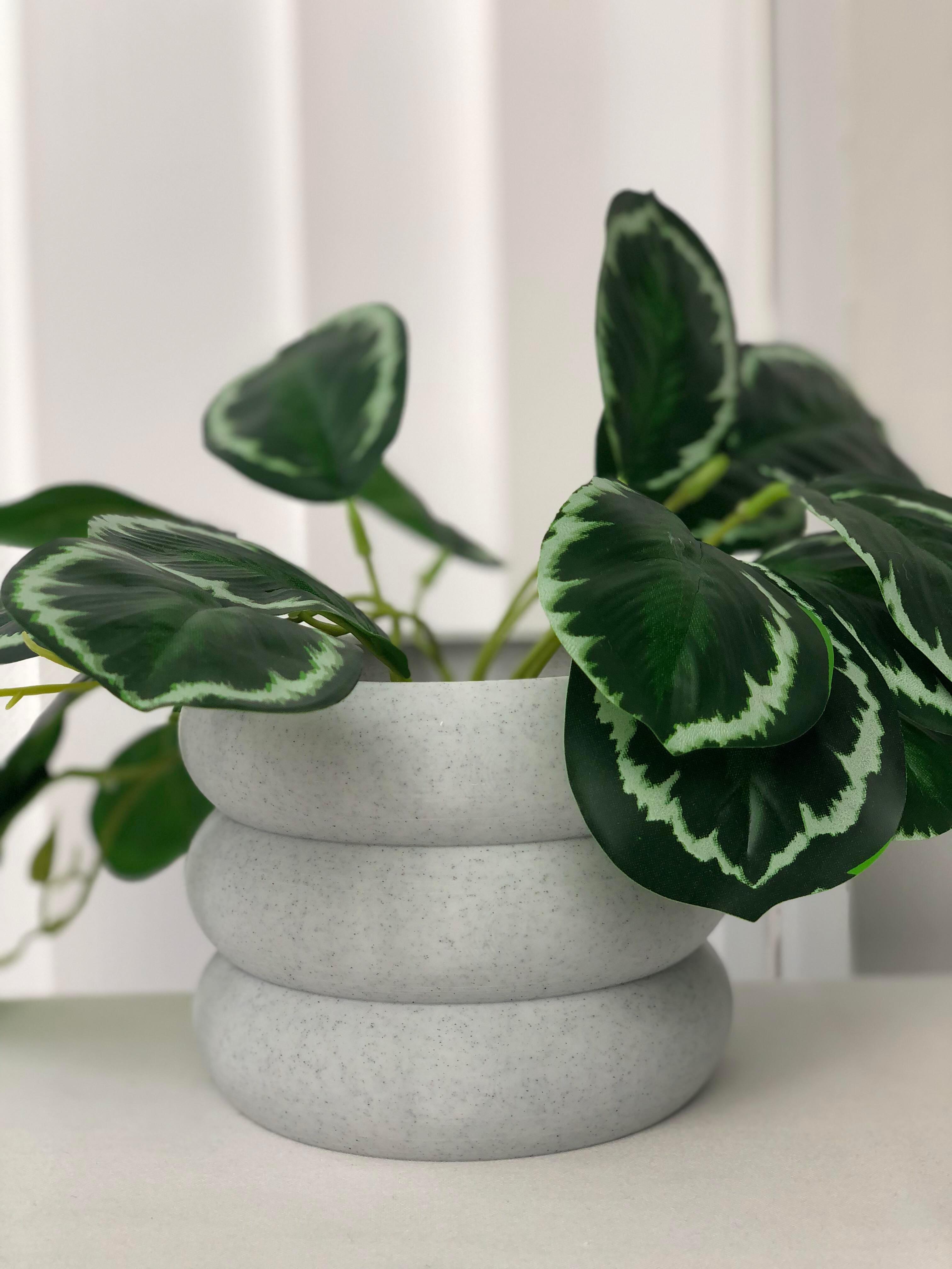 Geometric Plant Pot - Stylish 3D Printed Home Decor 3d model