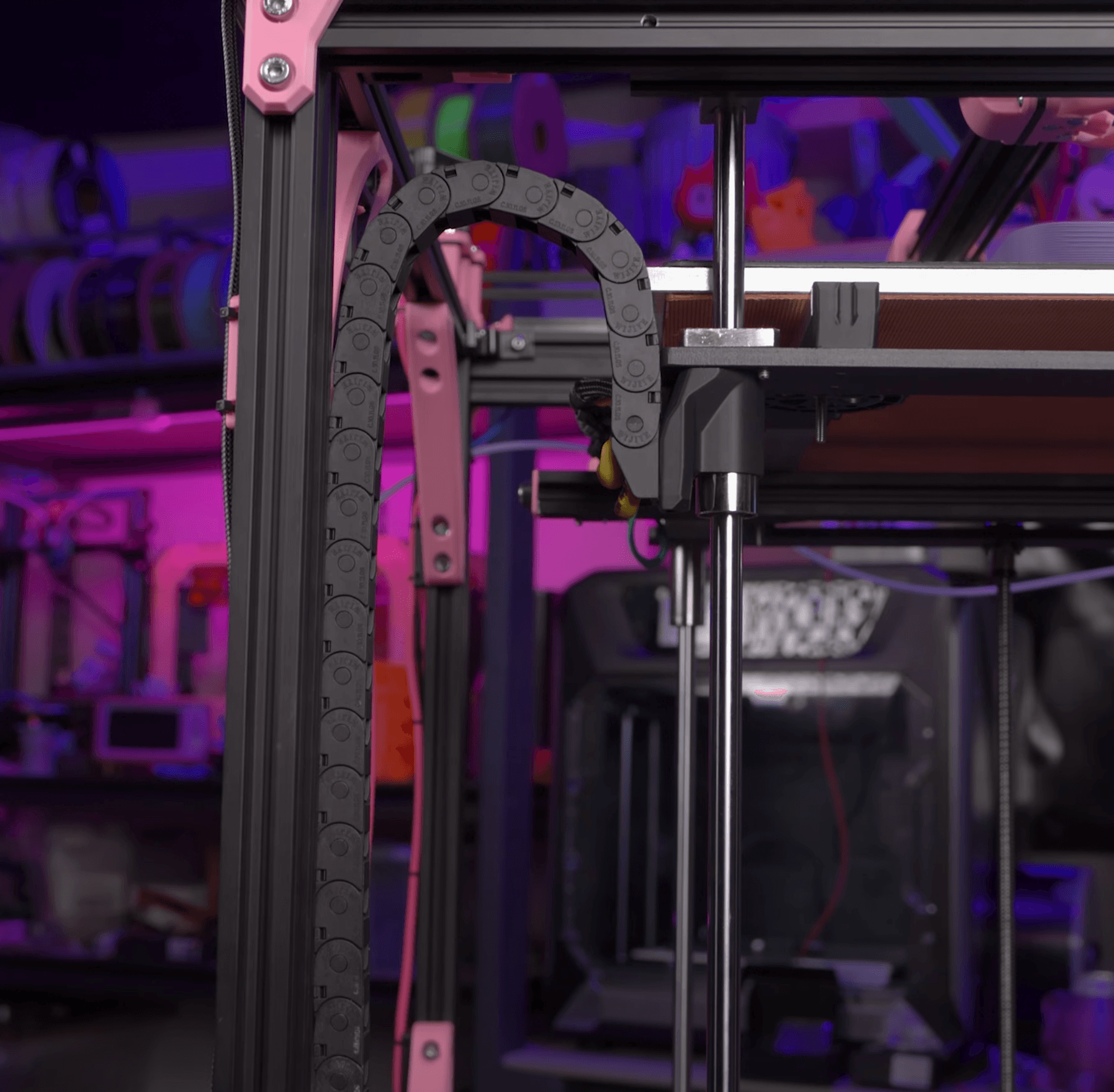 Ender 5 Plus Z Cable Chain Mod - Manage your Bed wires on the Z-Axis! 3d model