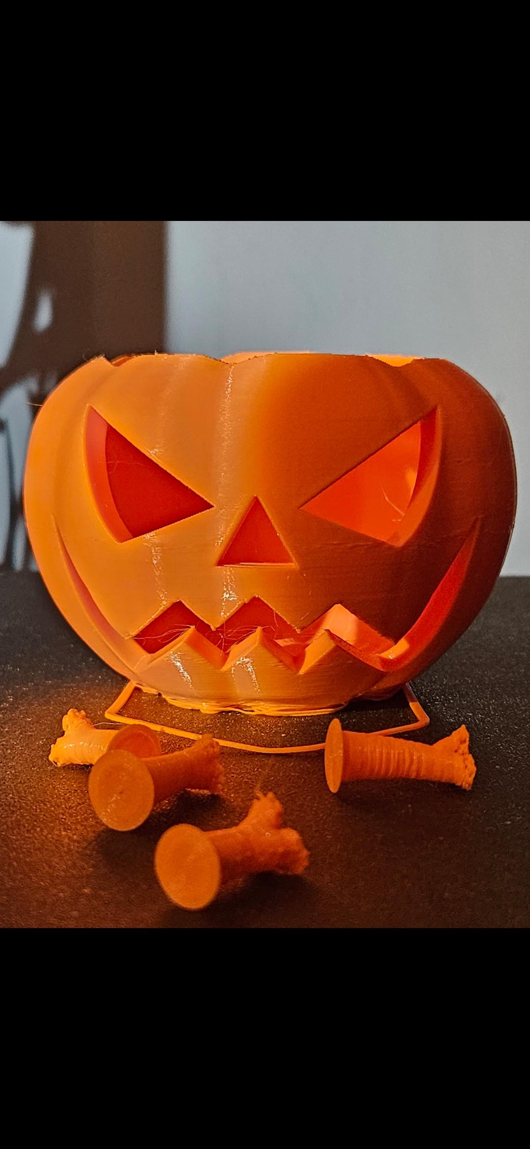 EVIL PUMPKIN SHADE - Printed using CR10 using inland brand PETG Plus - 3d model