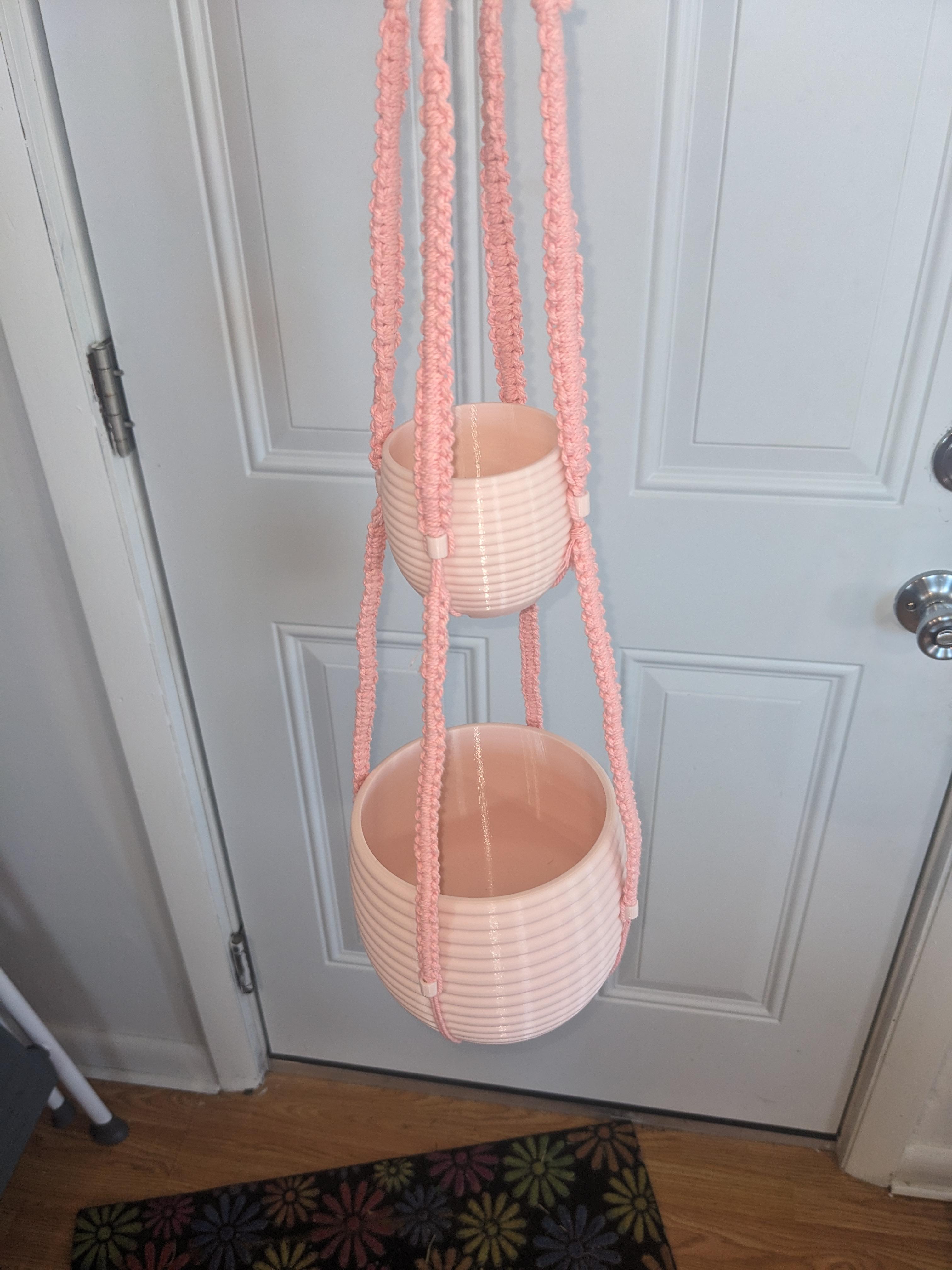 Hanging Planter  - Here's another make of this set, with a pastel pink color - 3d model