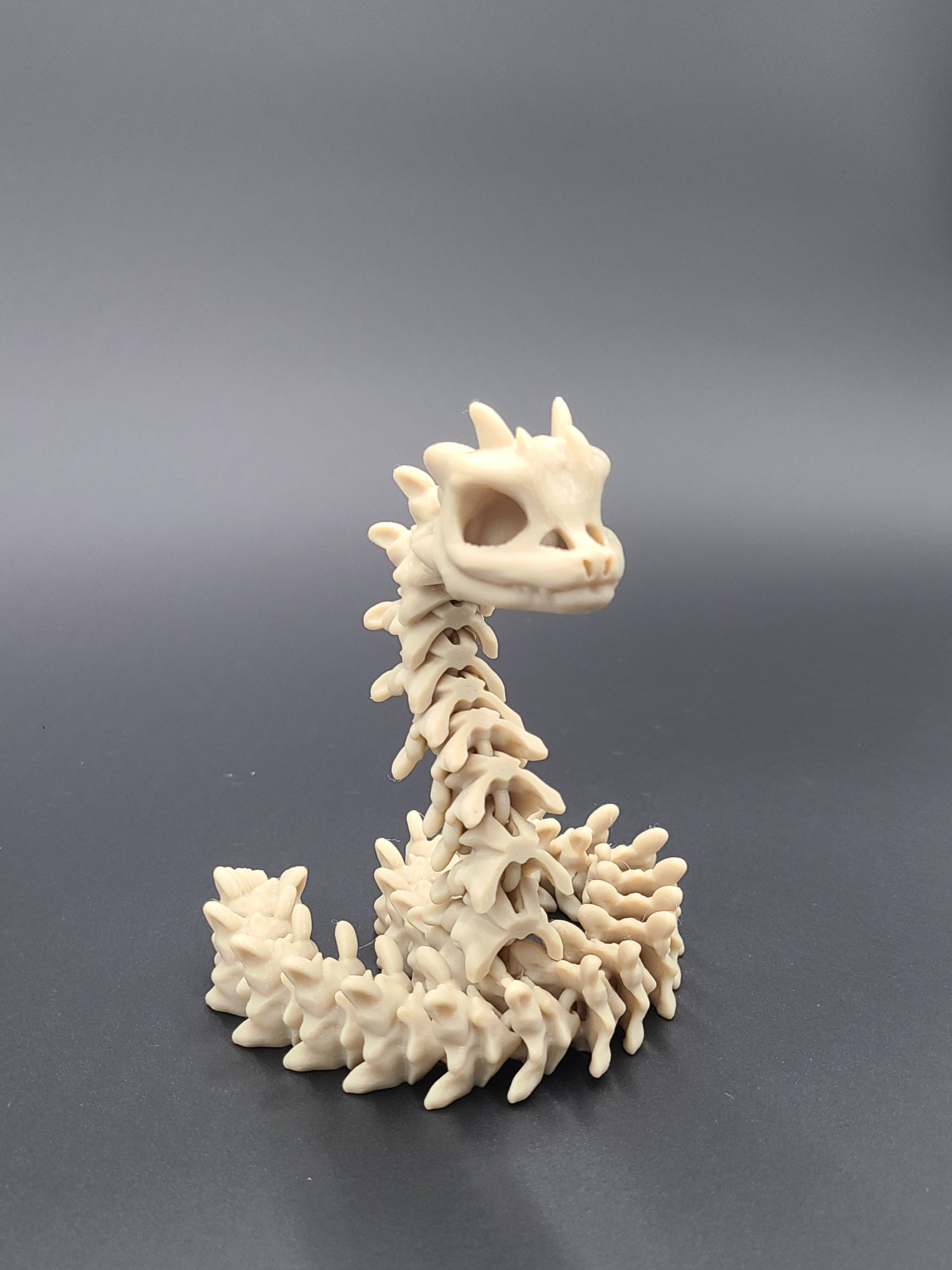 Extra Long Bony Basilisk - Articulated Snap-Flex Fidget (Tight Joints) 3d model