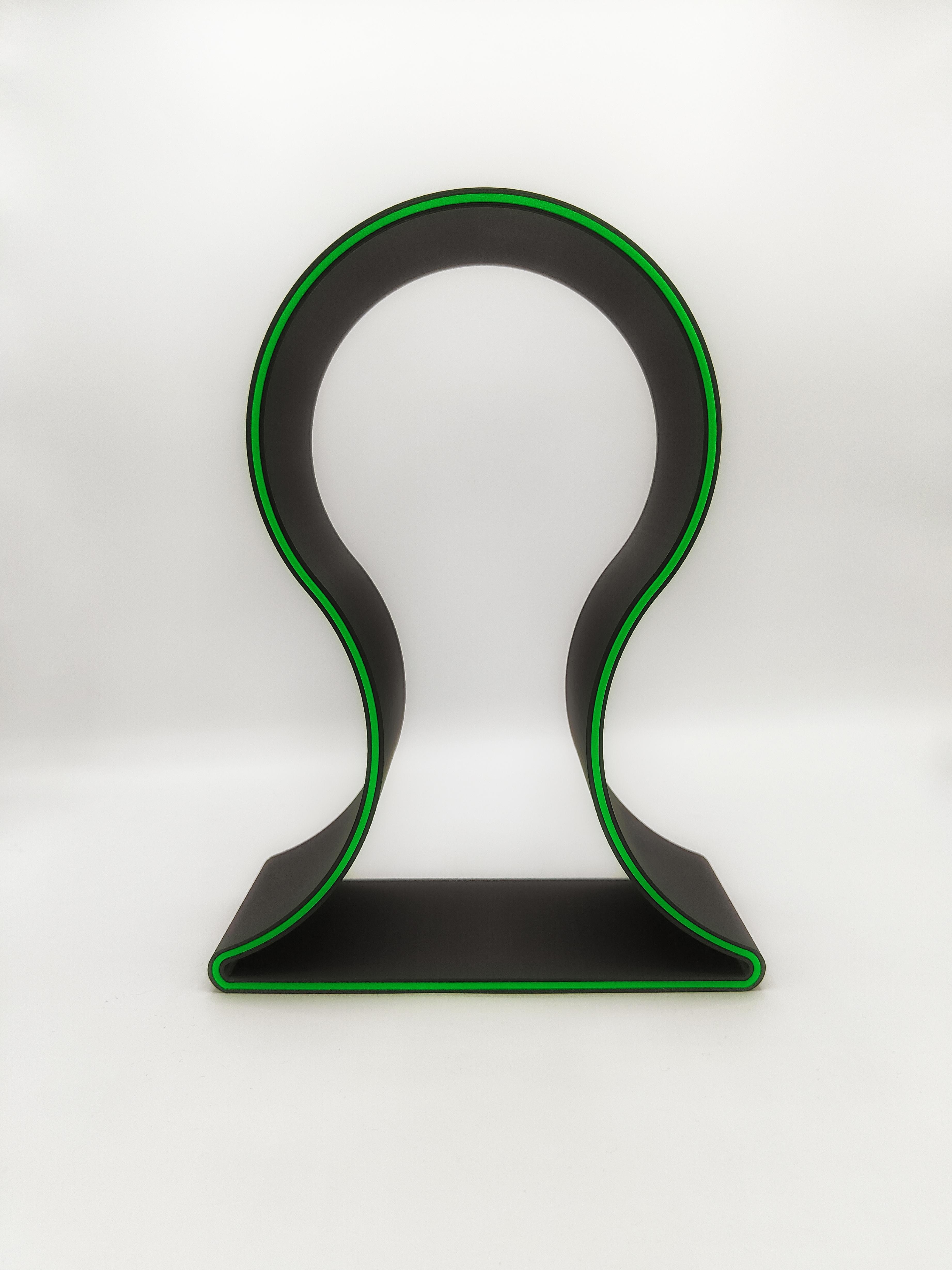 Curvy Headphone Stand 3d model