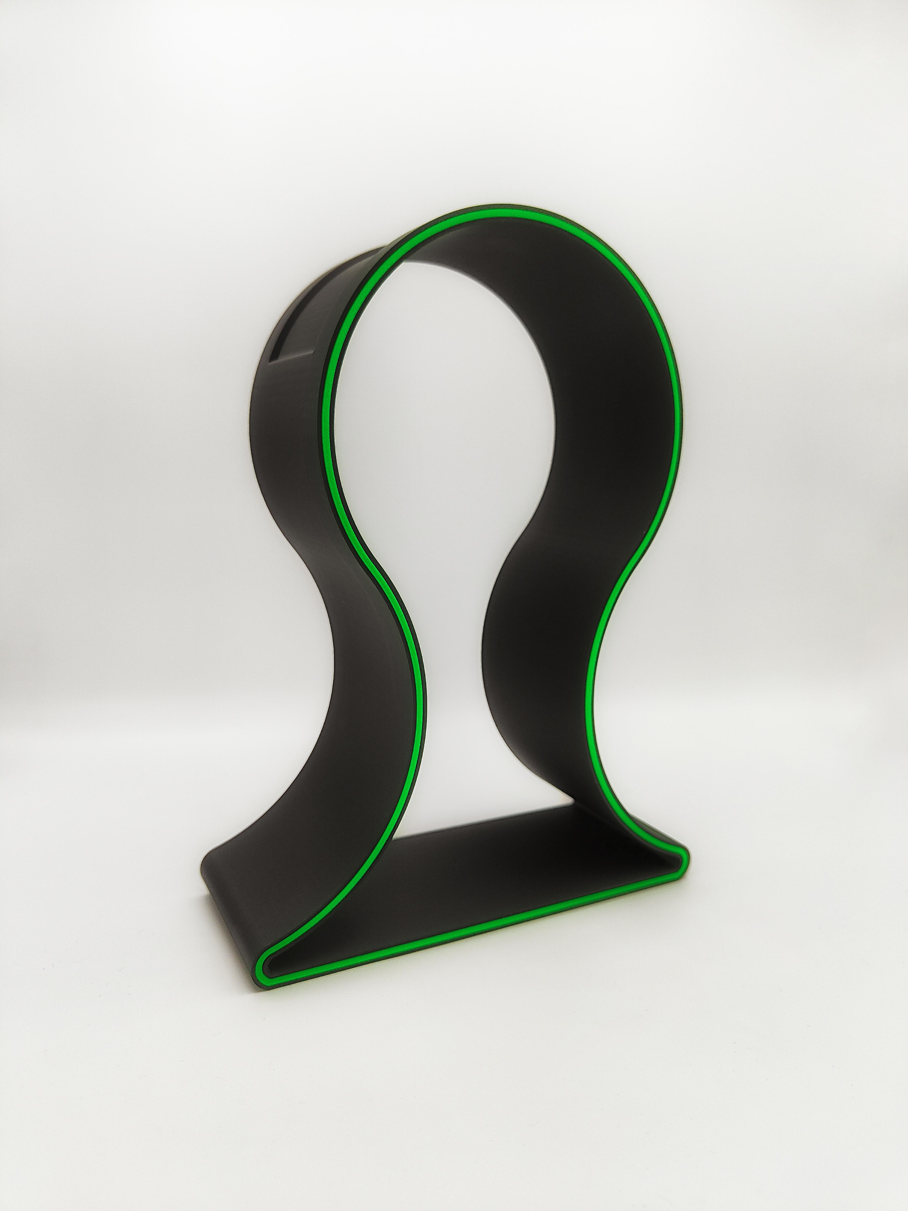 Curvy Headphone Stand 3d model