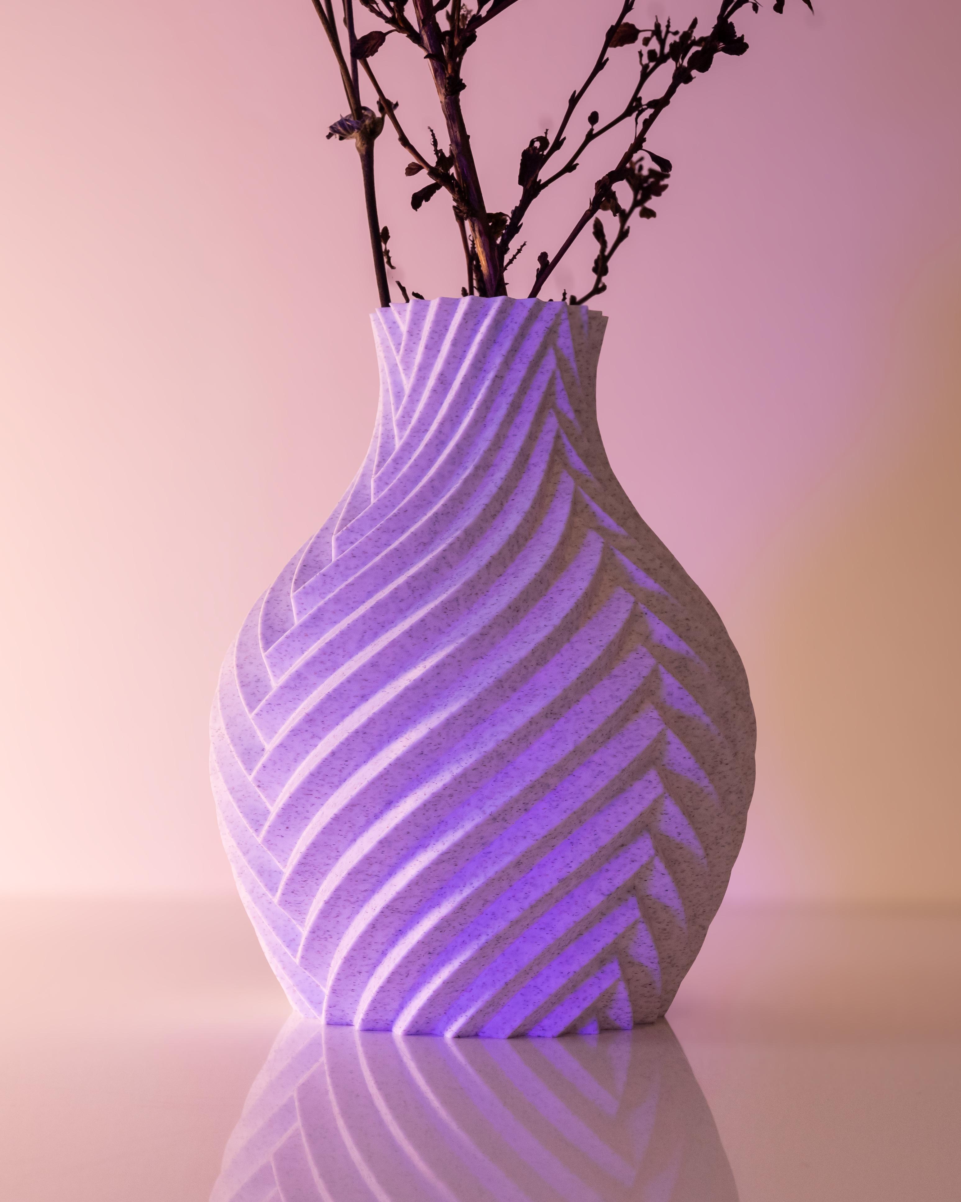 KROMATIK Vase 002 3d model