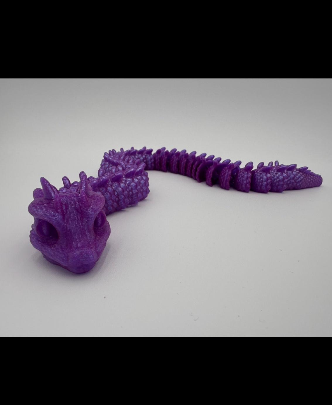 Baby Basilisk (Extra Long) - Articulated Snap-Flex Fidget (Medium Tightness Joints) - Shiny basilisk - 3d model