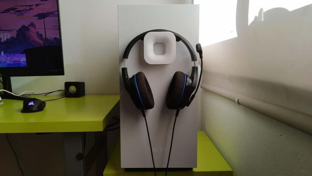 NZXT inspired headphone stand 3d model