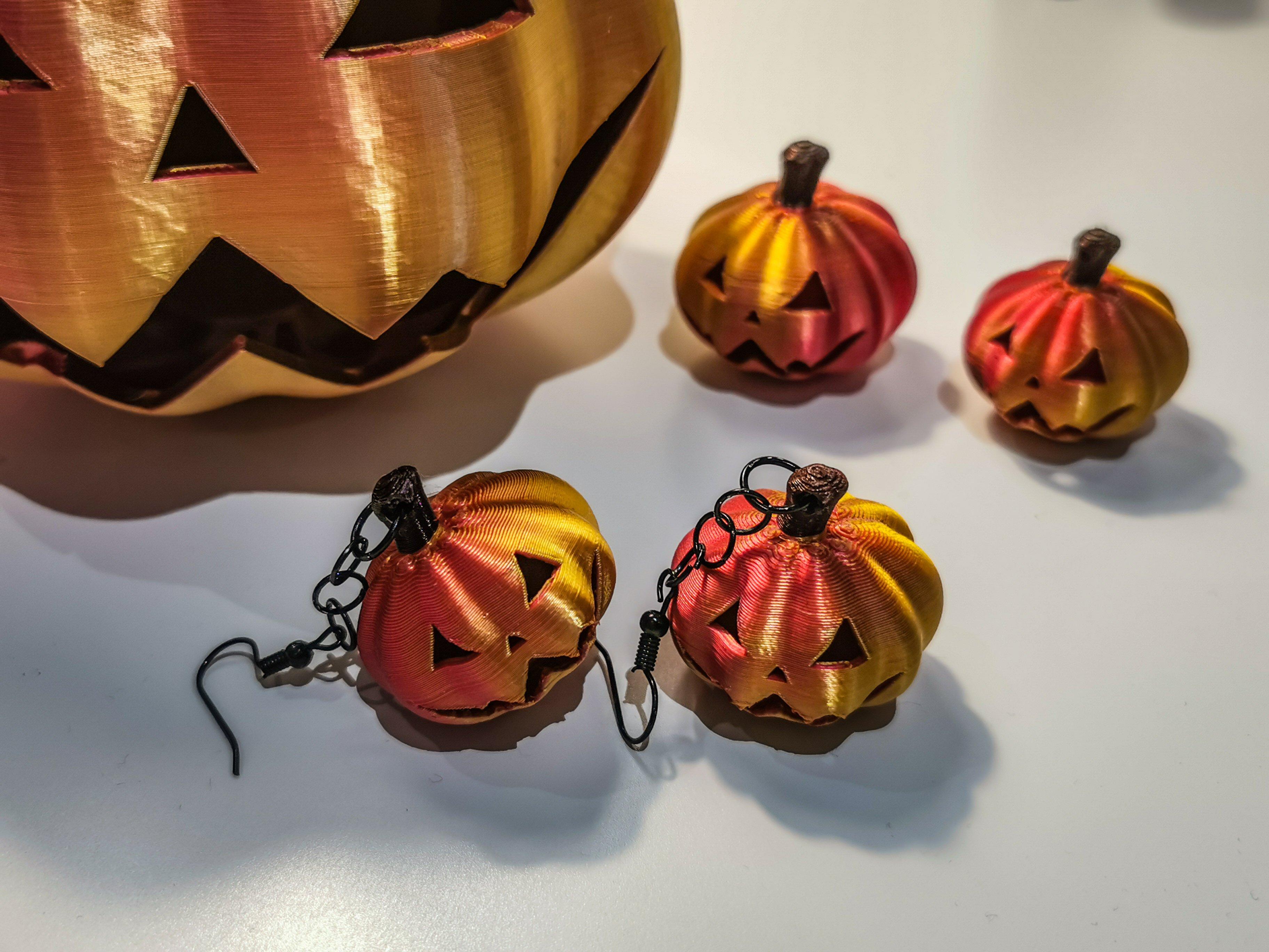 Halloween Pumpkin Earrings 3d model