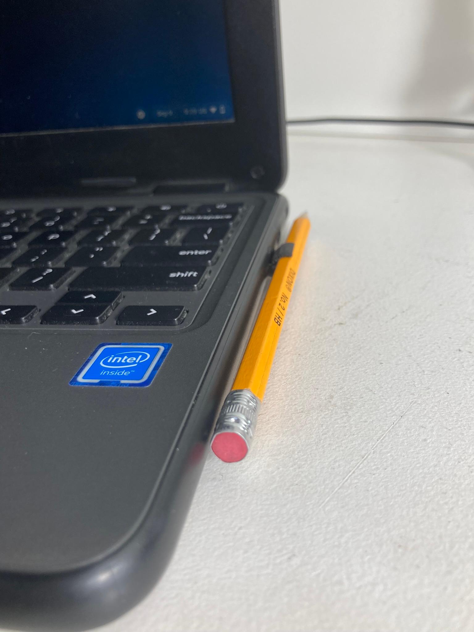 USB Pencil clip 3d model