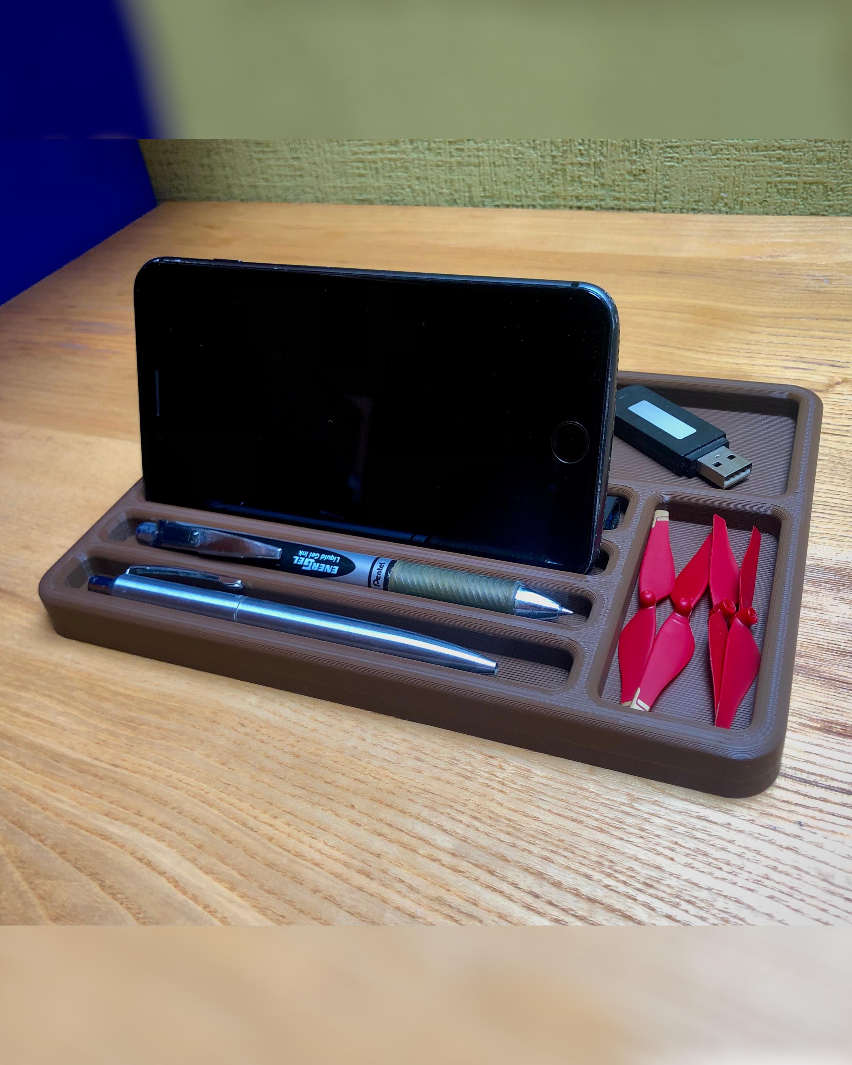 Sleek Desk Organizer 3d model