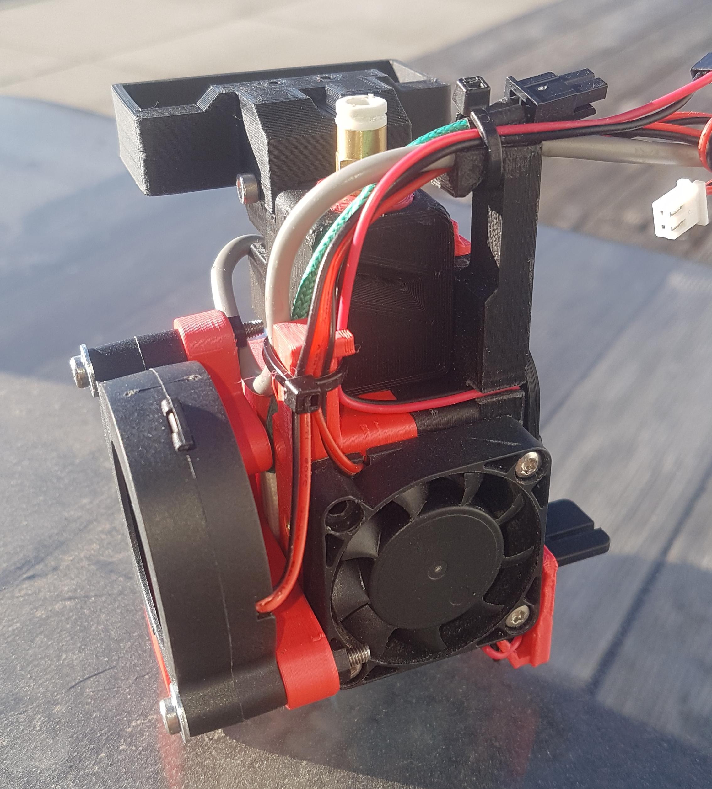 Filament-Cutter for Ender-3 (E3D-V6 Hotend) - Built model, cable management - 3d model