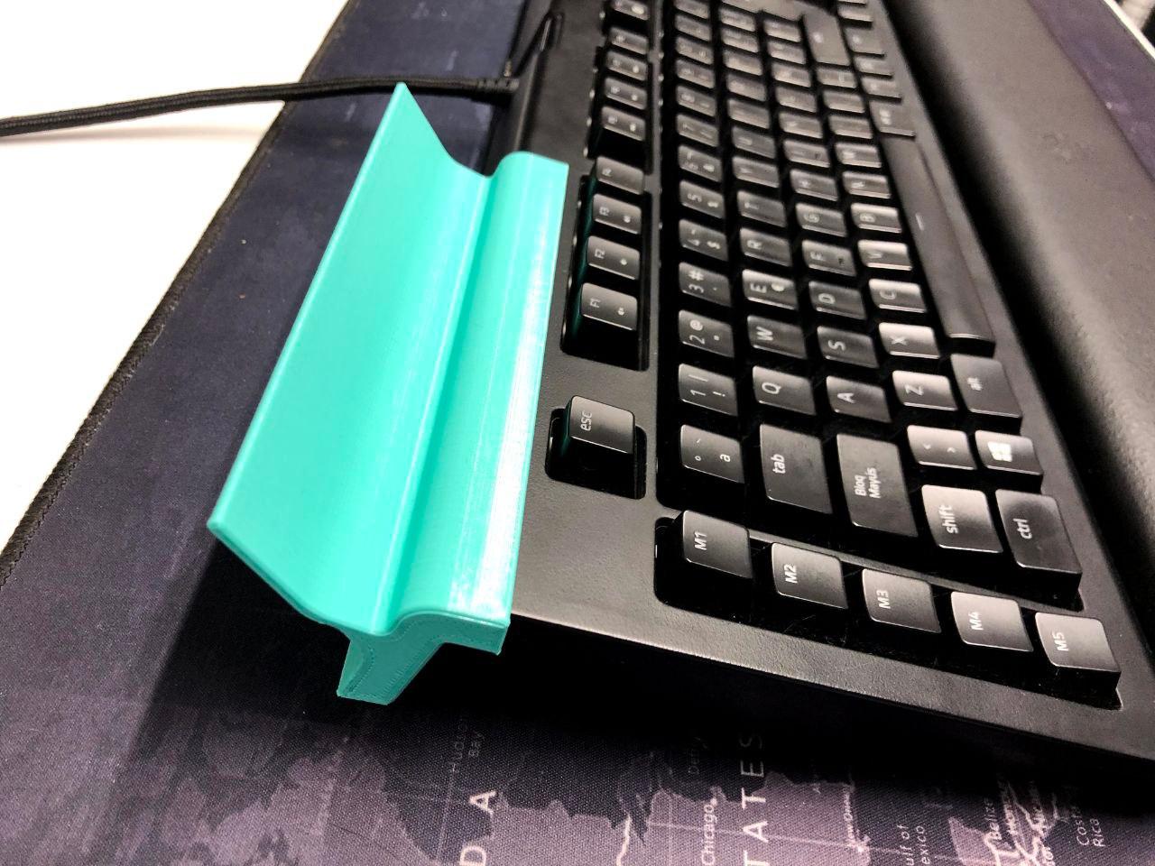 Phone holder for Razer keyboard v2 - Version 1 - 3d model