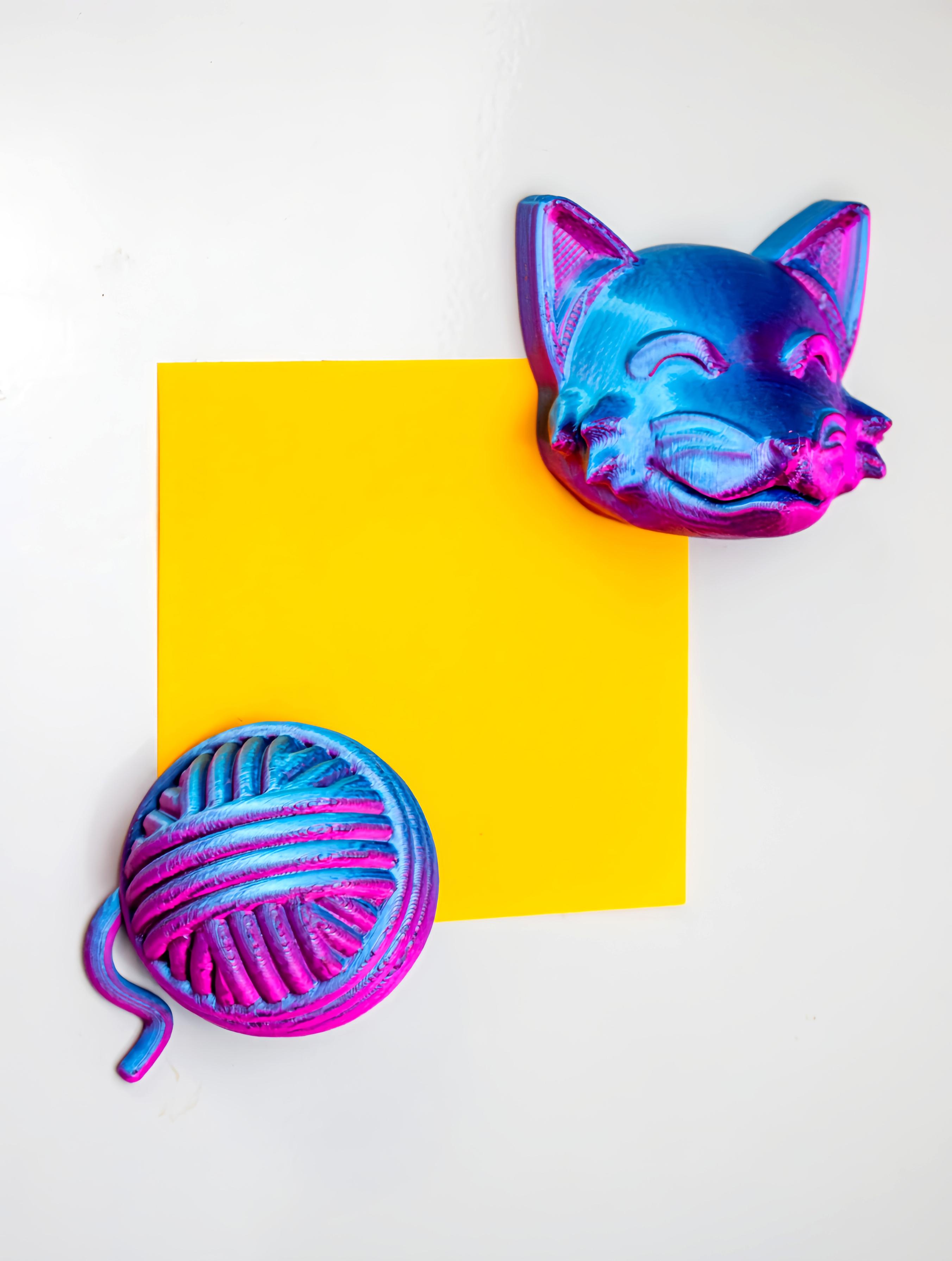 Cat And Yarn Magnets Set 3d model