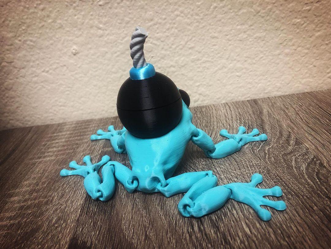 BOMB FROG ARTICULATION 3d model