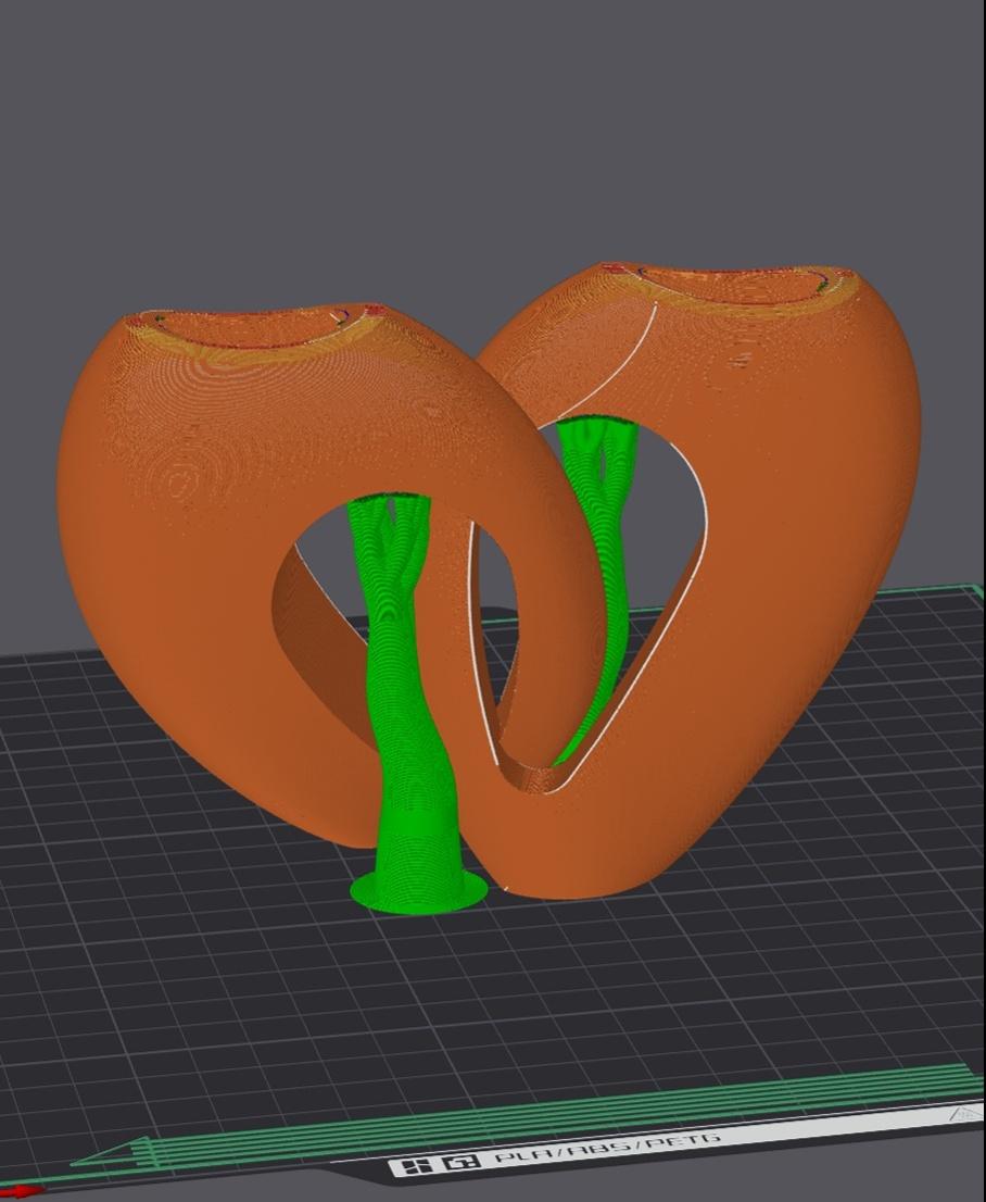 Entwined Heart Vase 3d model