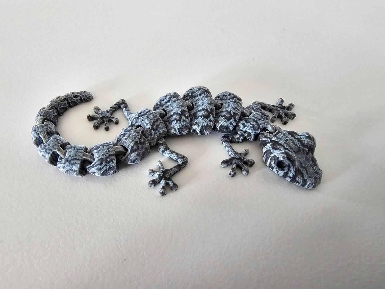 Articulated Lizard v2 - Texture added and printed on a Stratasys J750 - 3d model