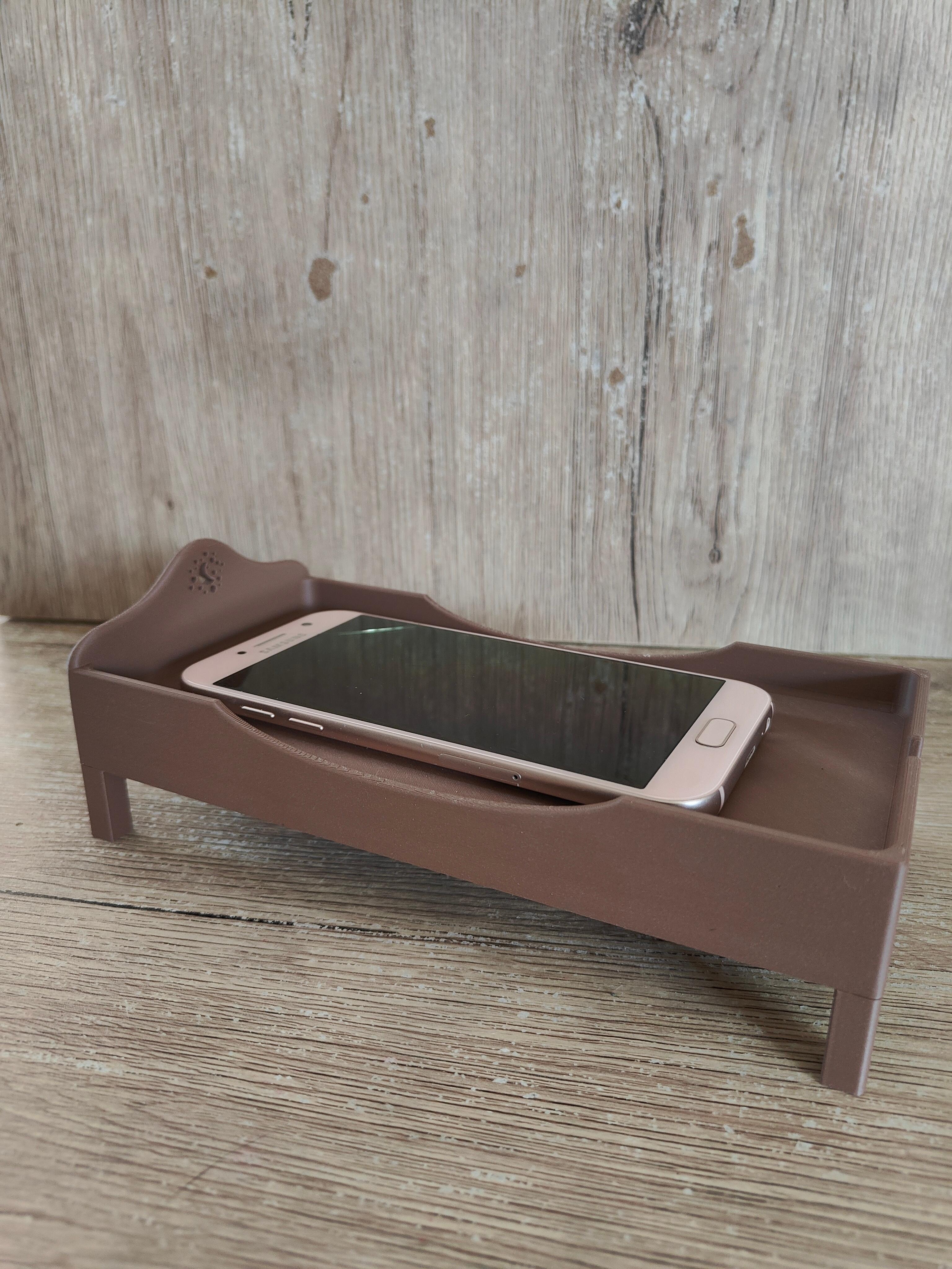 Smartphone Bed 3d model