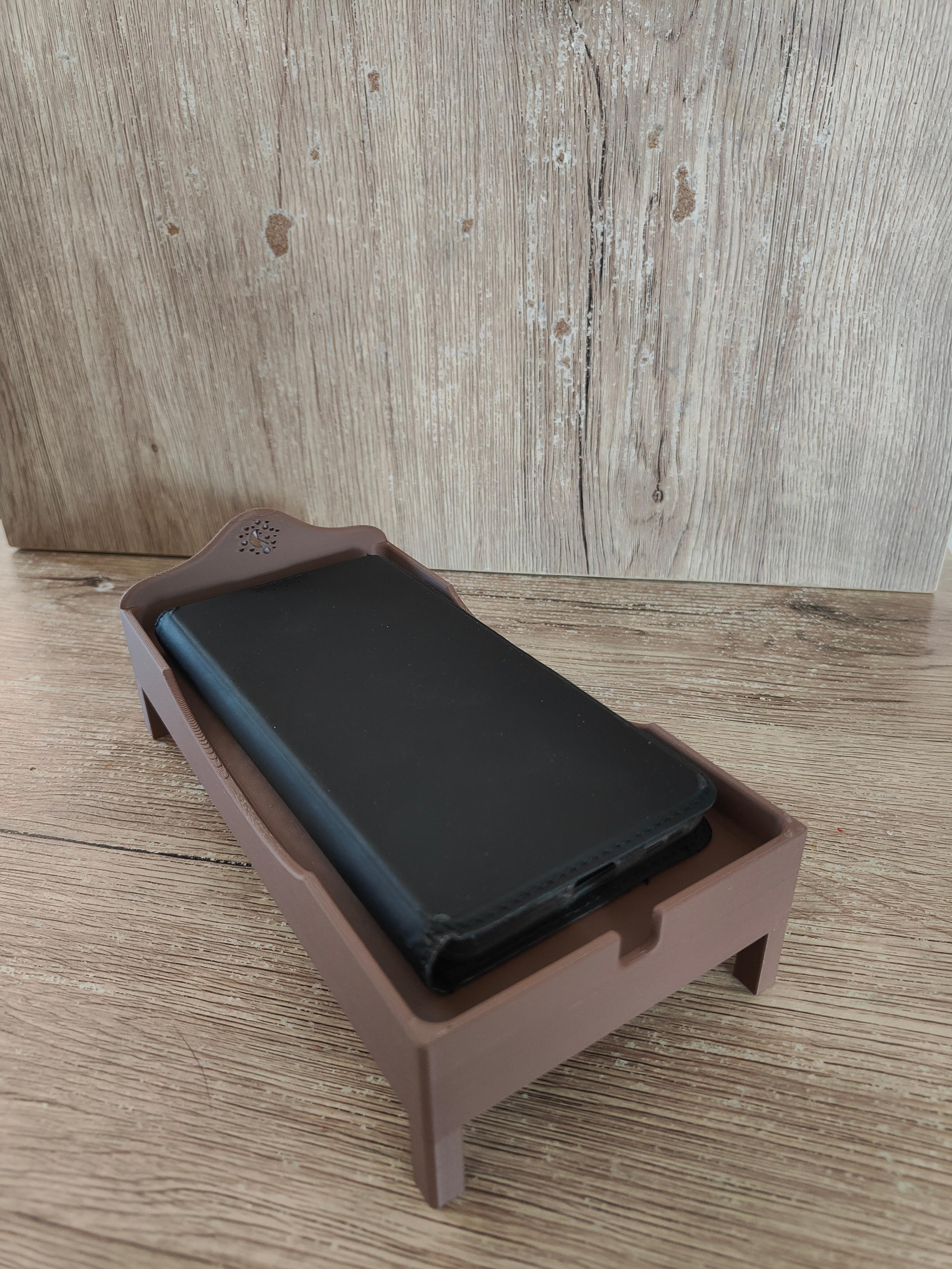 Smartphone Bed 3d model