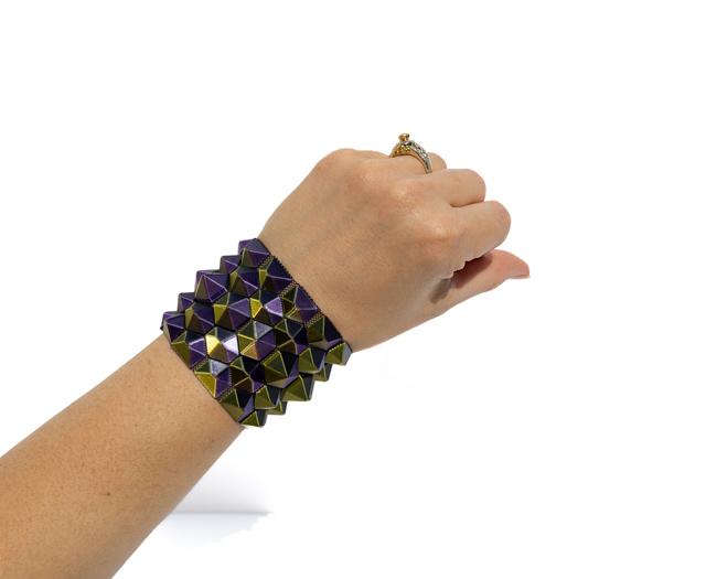 Hexagon pyramid cuff - snaps and strap version 3d model