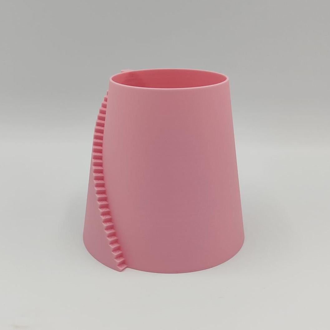 Rise and Fall Pots 3d model