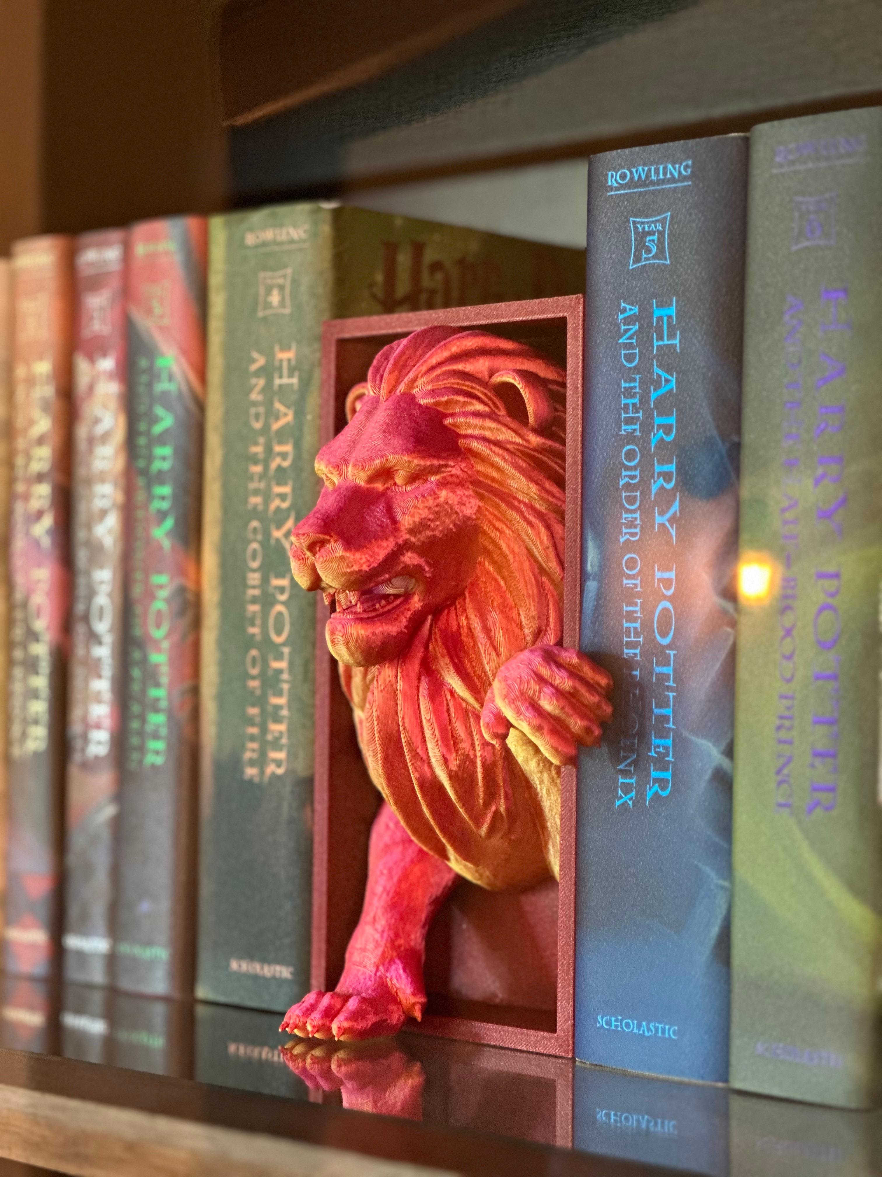 Lion Emerging- Gryffindor Inspired Book Nook 3d model