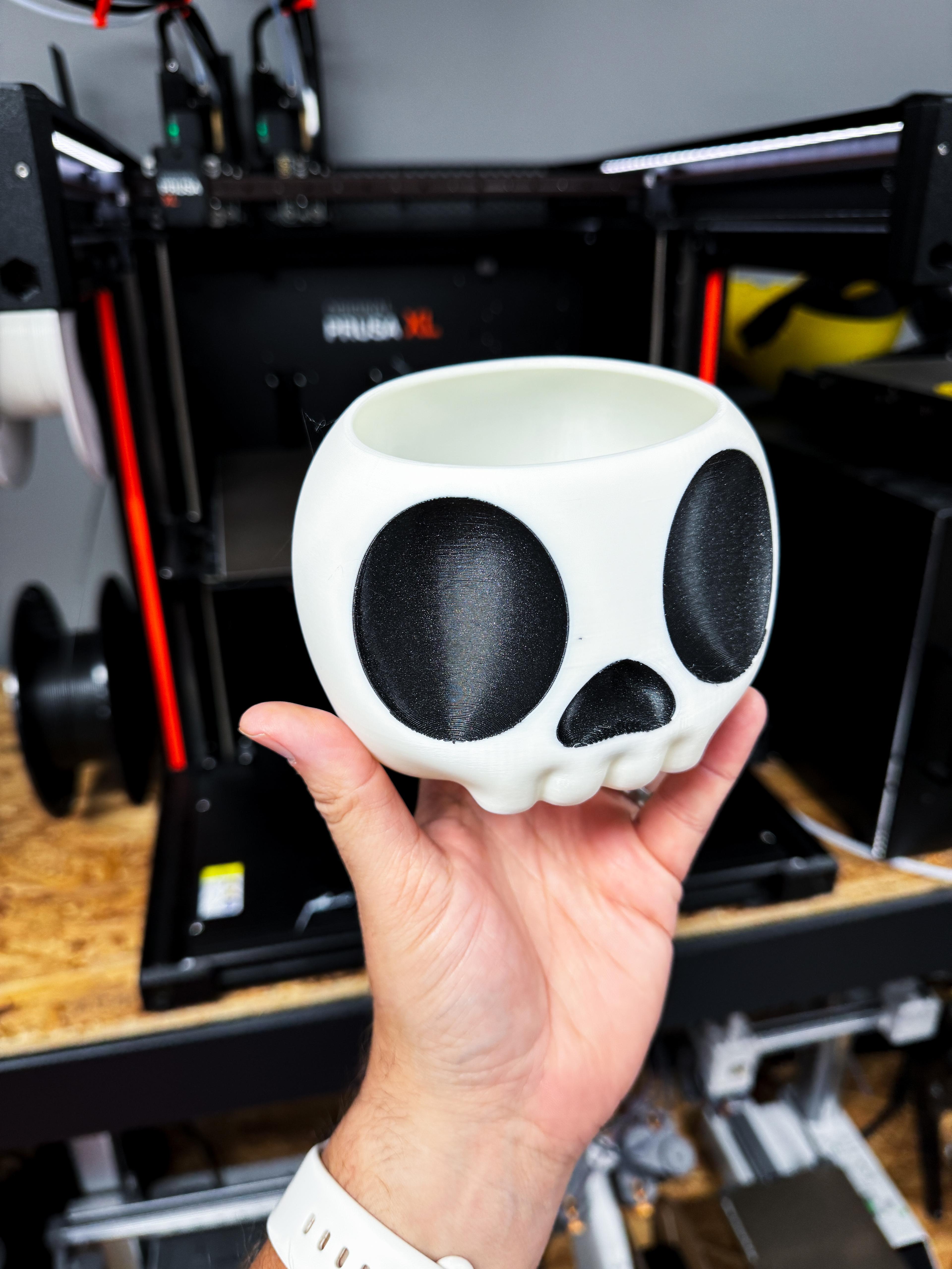 Skull Bin - Printed awesome in black & white!  - 3d model