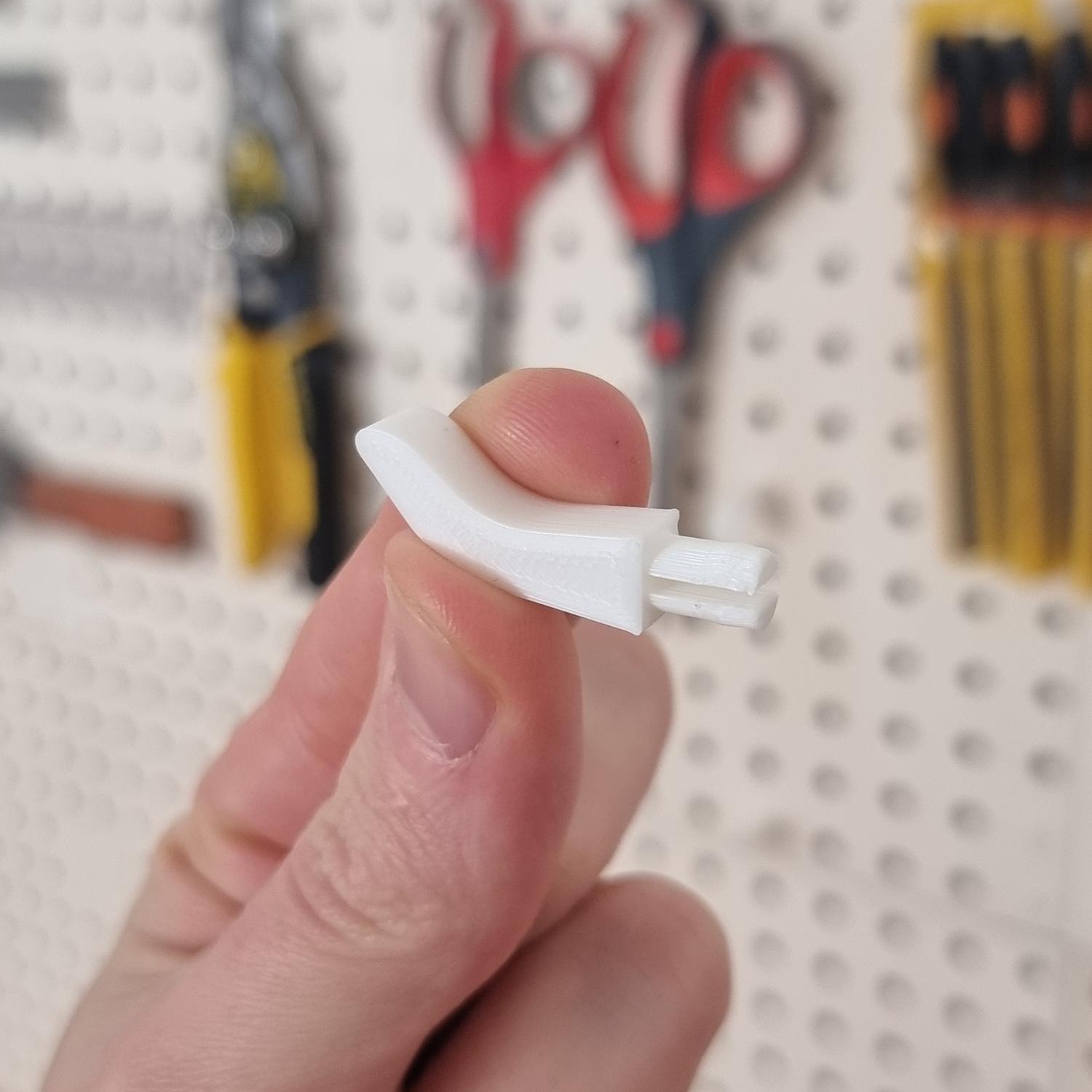 Omnidirectional Hook for 6mm Pegboards 3d model