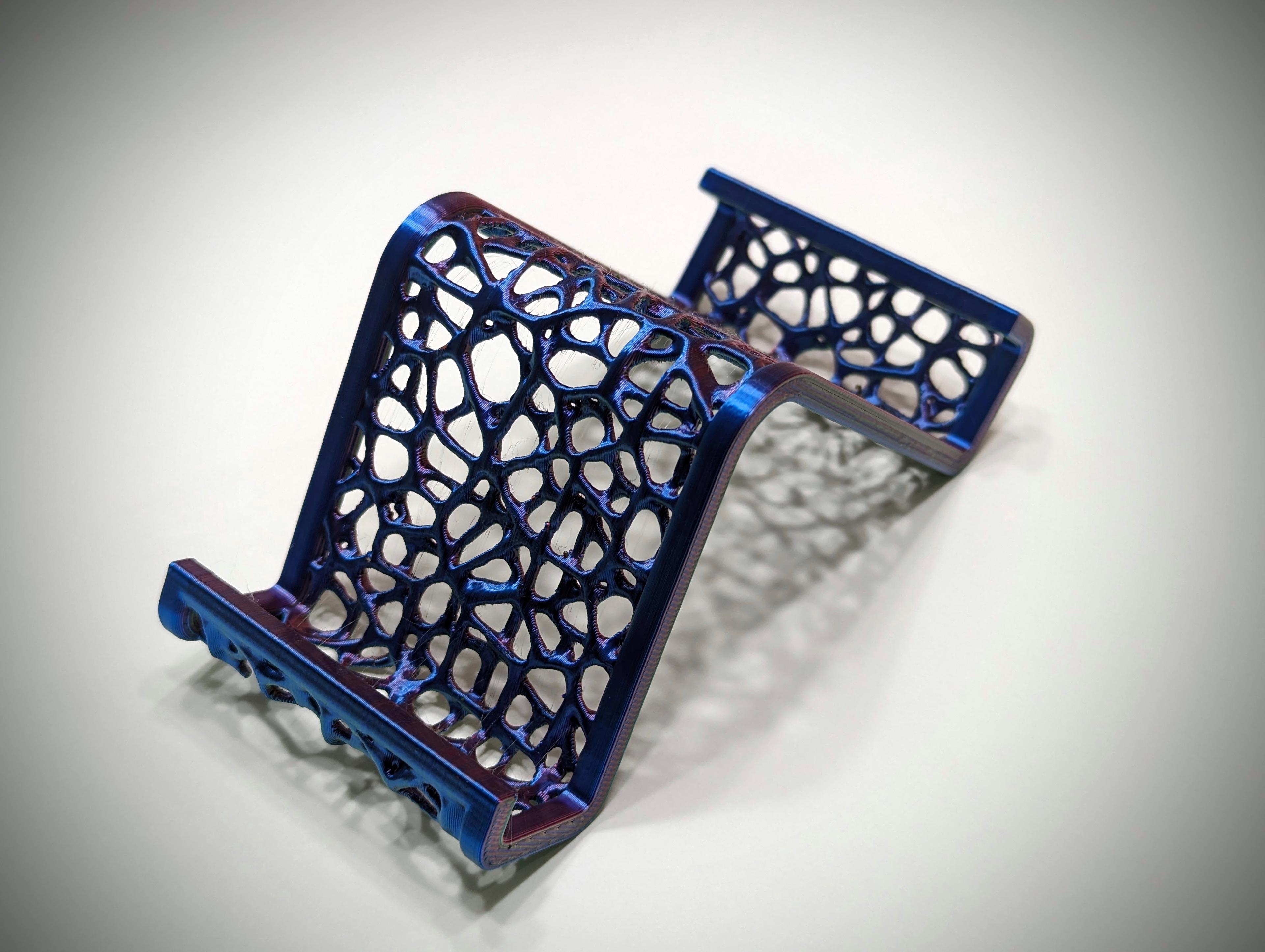 Simple Voronoi Phone Stand 3d model