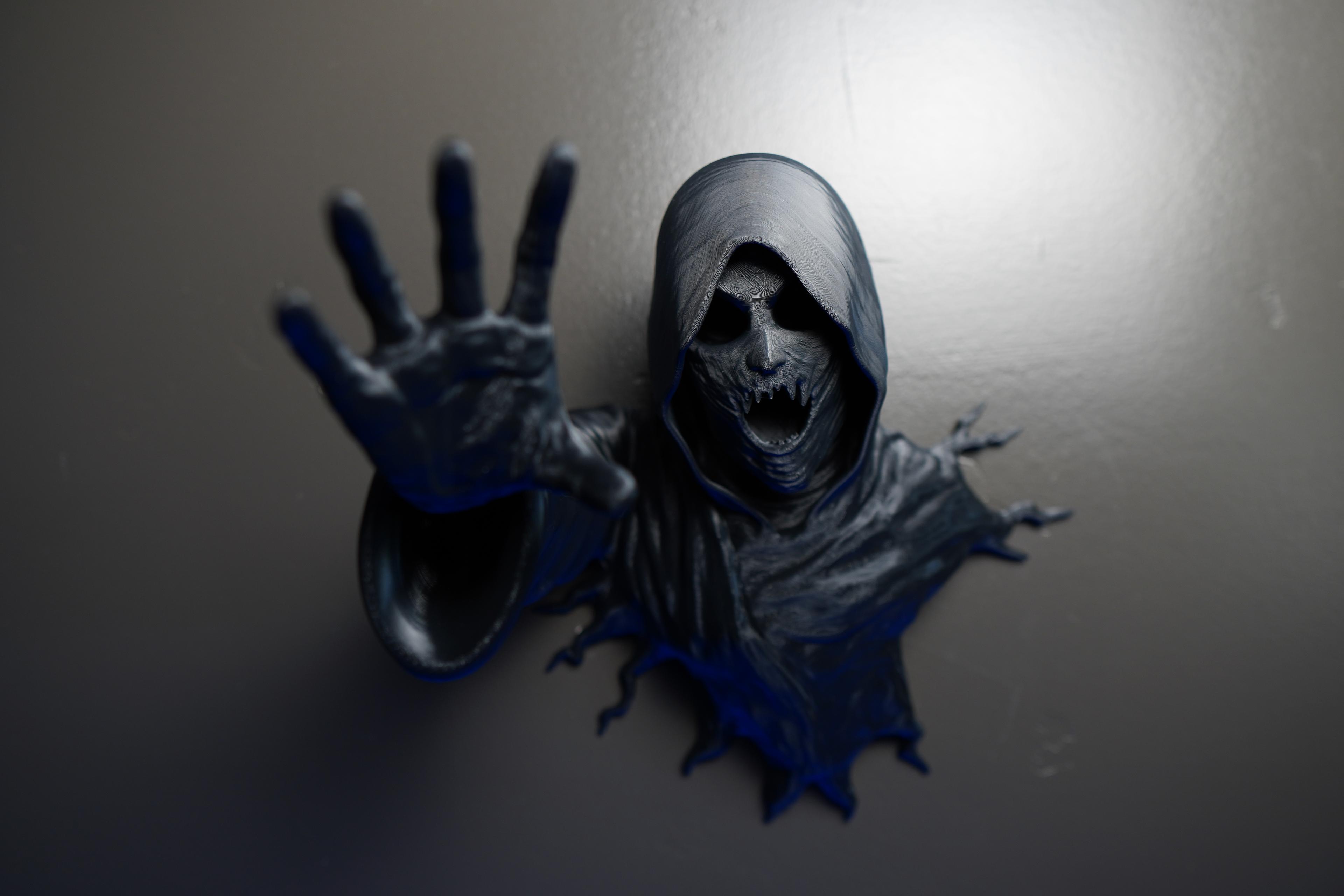 Void Reaper: Dementor Inspired Wall Art/Hanger (Support-Free) 3d model