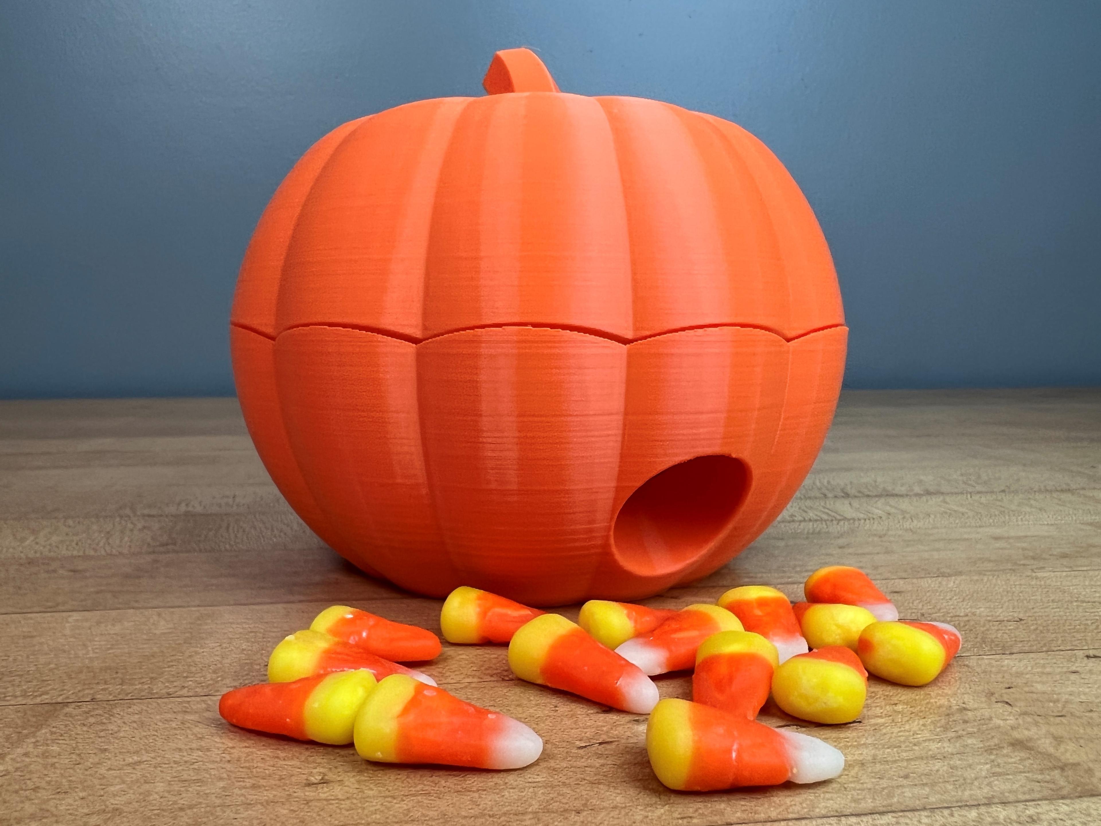 Geared Pumpkin Candy Dispenser 3d model