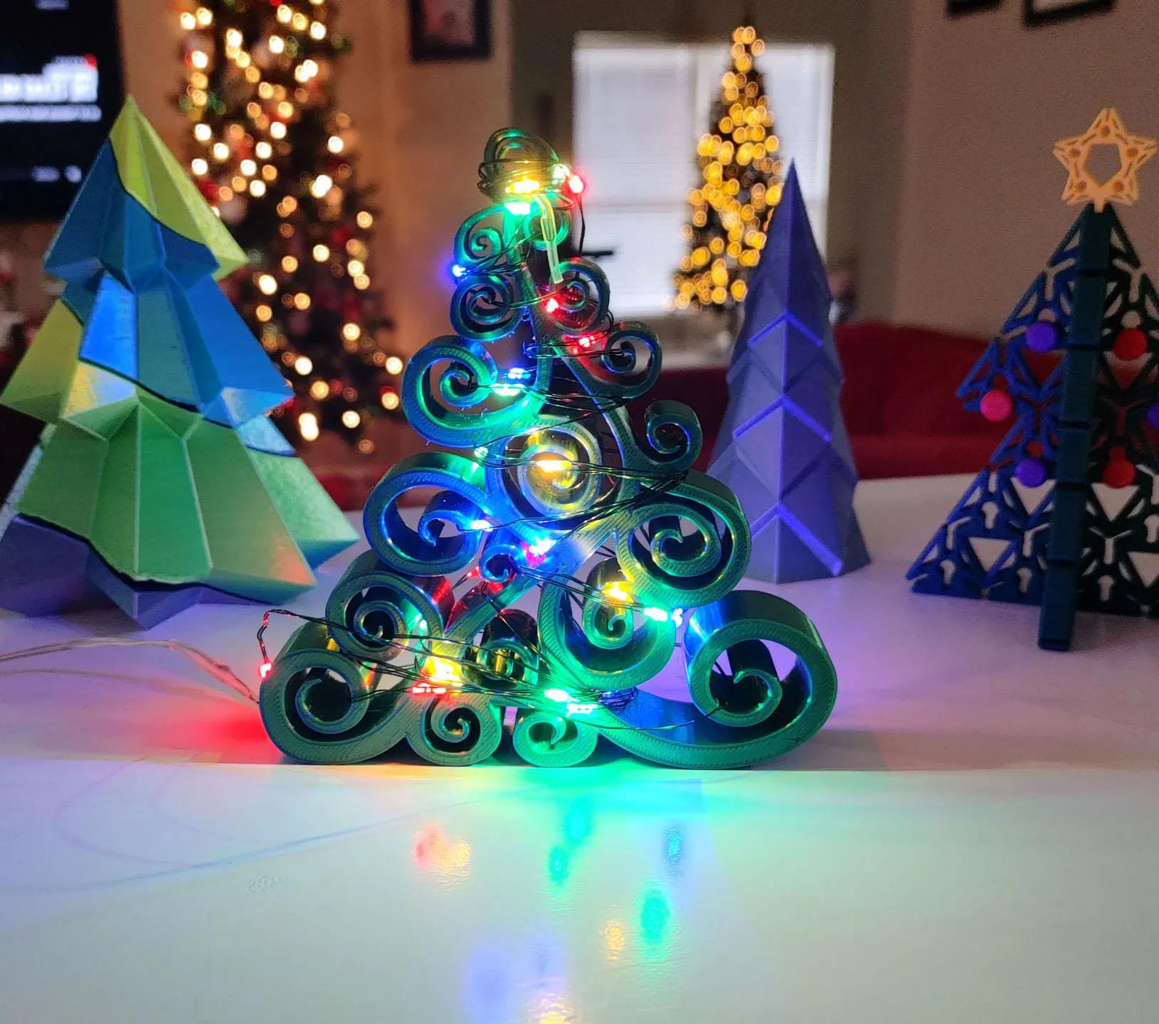 Swirly Holiday Tree 3d model