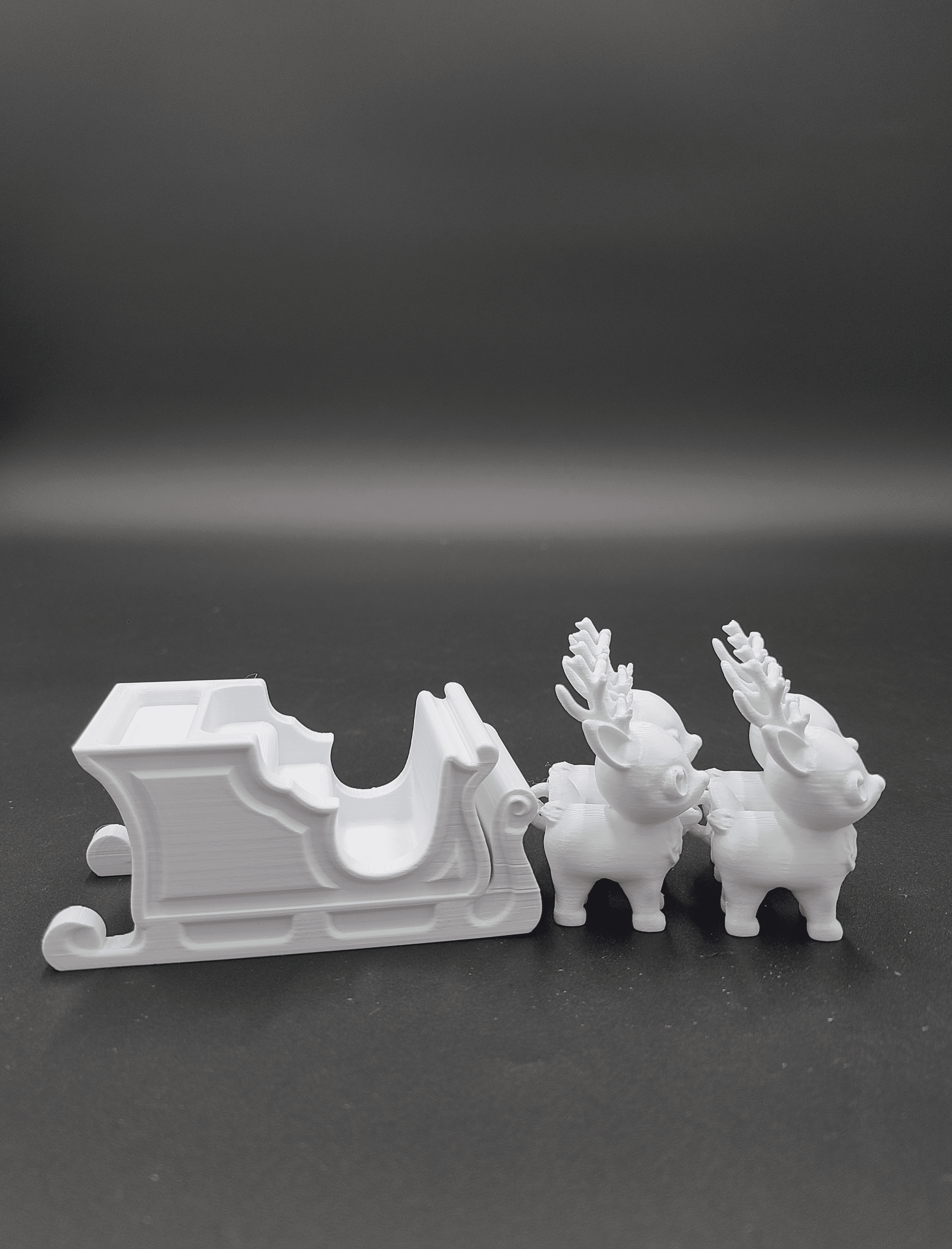 Happy Lil Reindeer & Sleigh - Articulated Snap-Flex Fidget (Medium Tightness Joints) 3d model