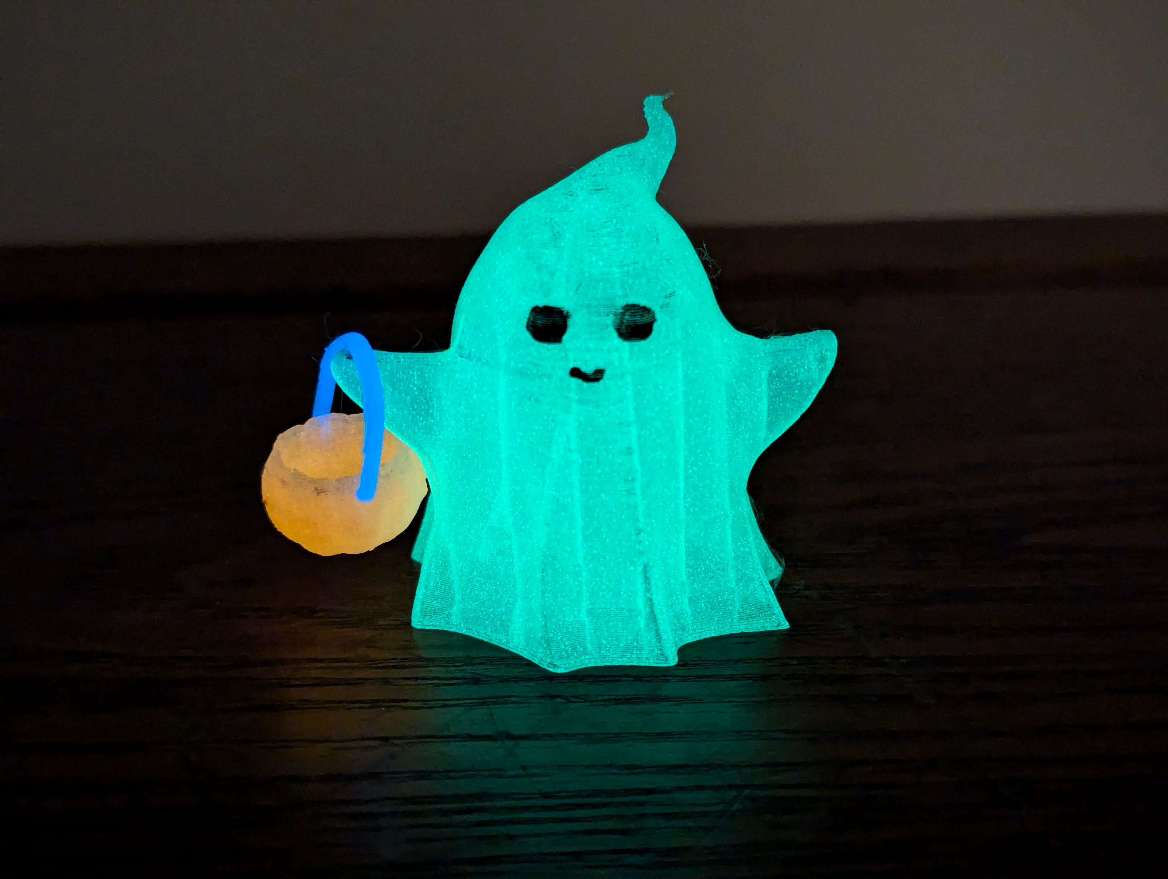 Halloween Ghost Holding a Pumpkin Basket - Hatchbox Glow, Zyltech Orange Glow, R3D Sky Blue Glow. - 3d model