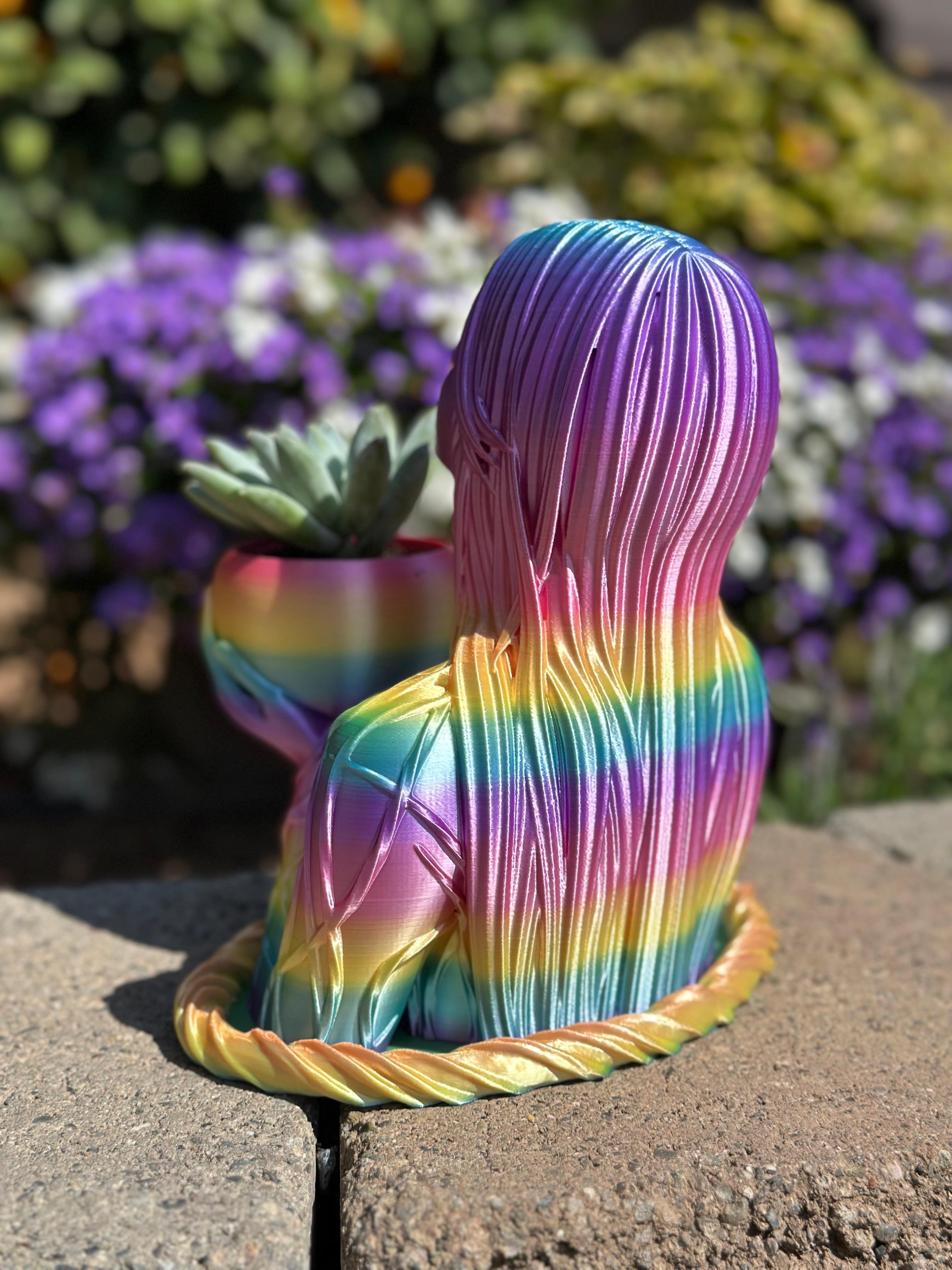 The Garden Goddess: Support-free planter with water catch tray 3d model