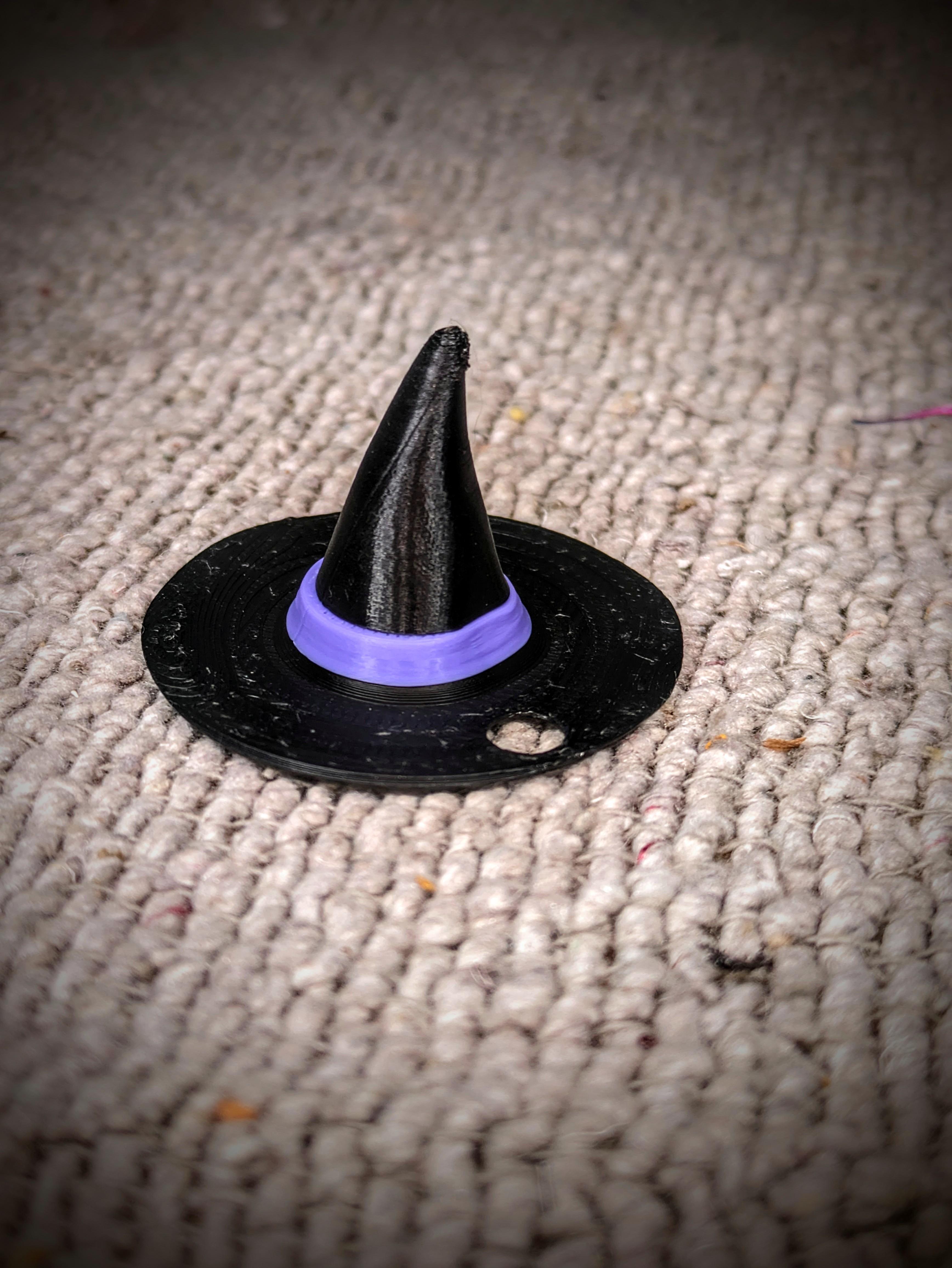 Witch's Hat Keychain 3d model