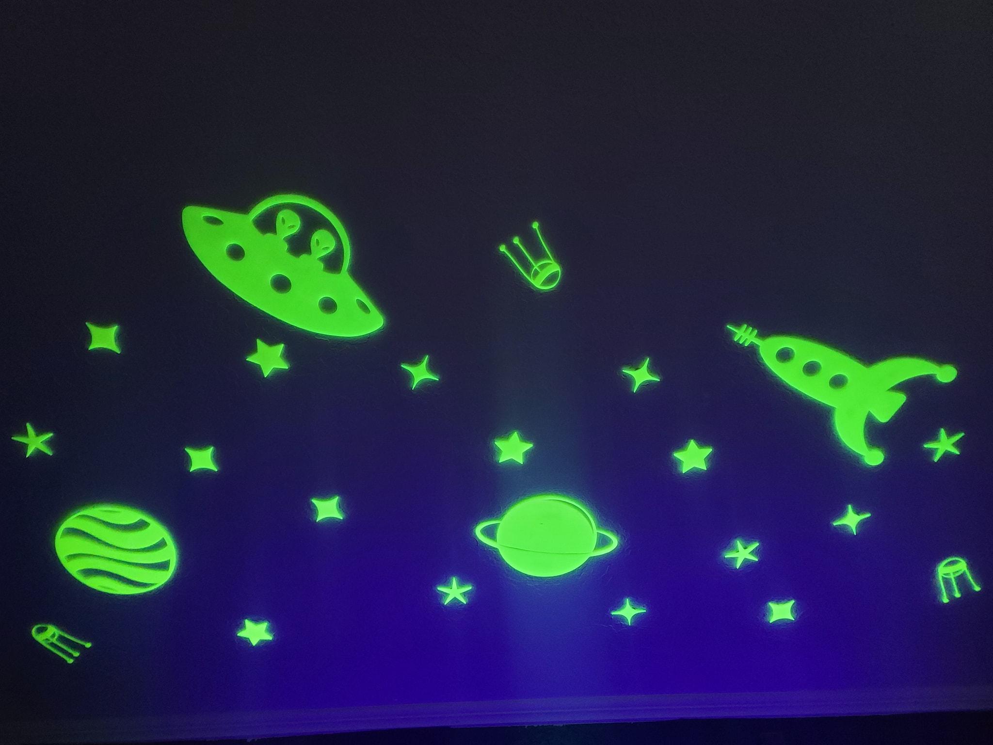 Glow-in-Dark wall / ceiling stars 3d model