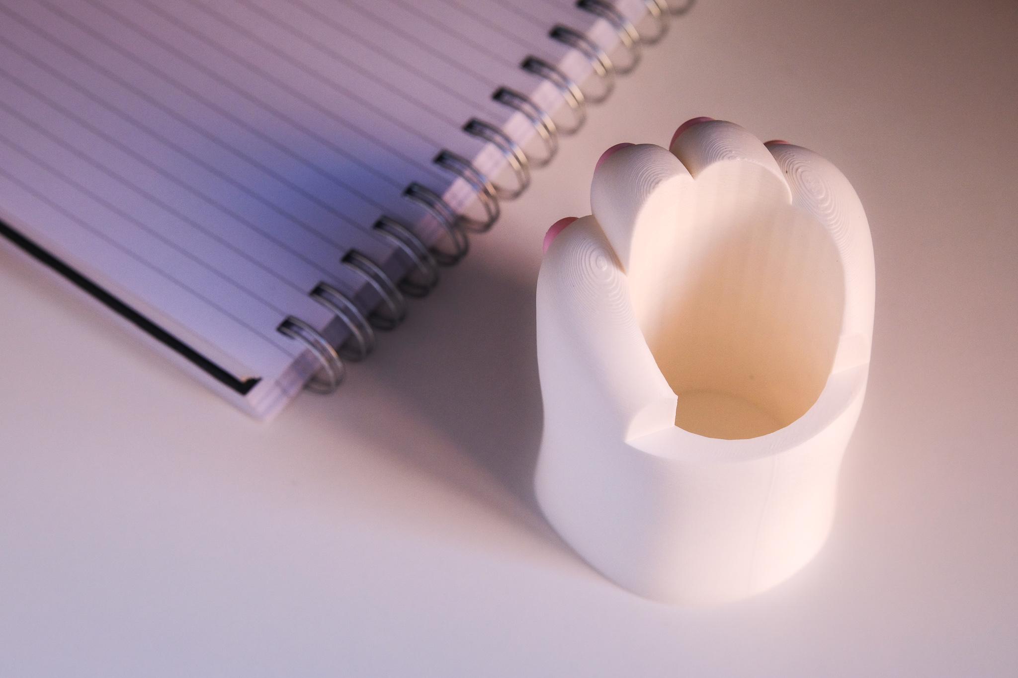 Super Cute Paw Pen Cup 3d model