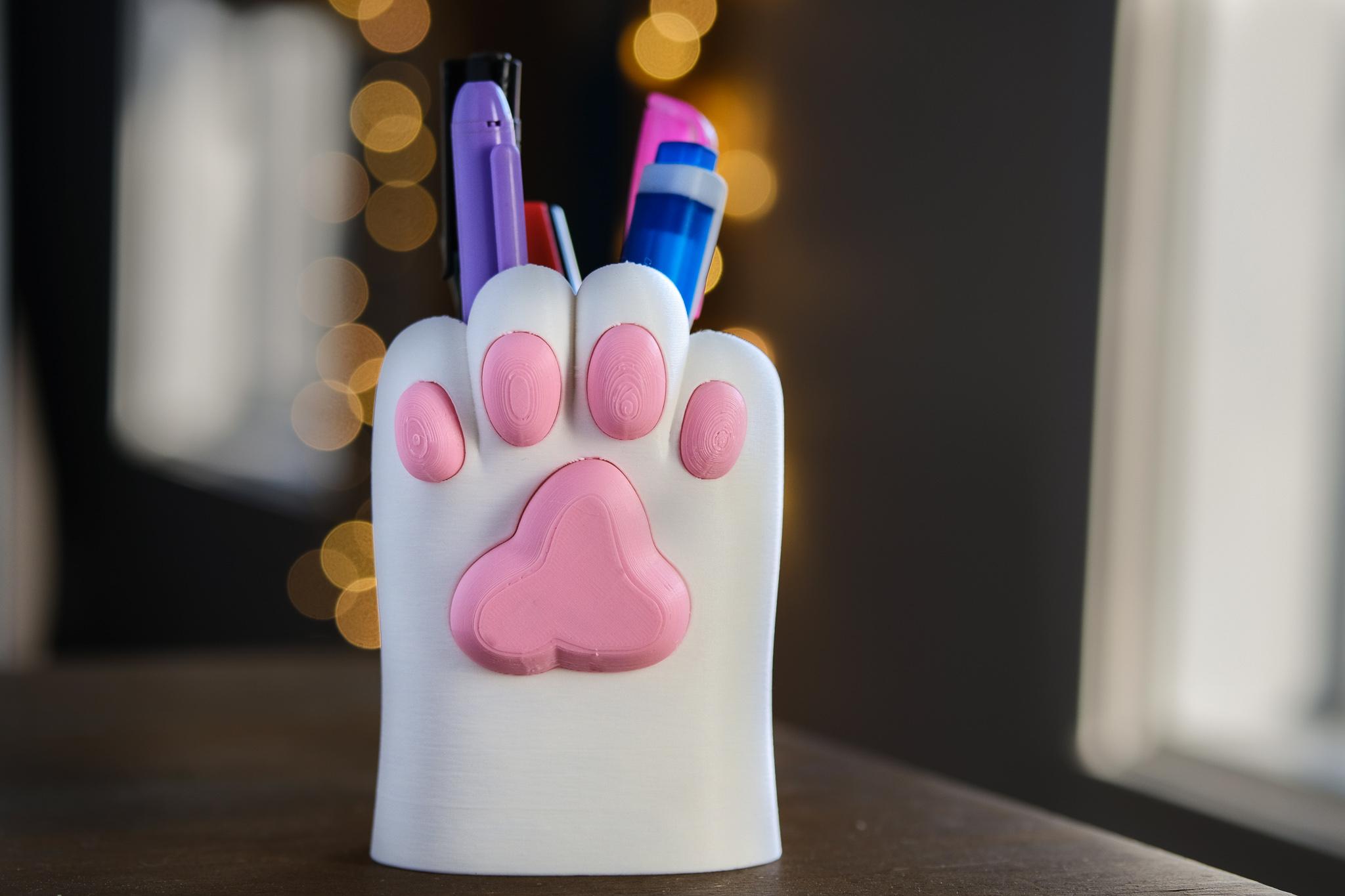 Super Cute Paw Pen Cup 3d model