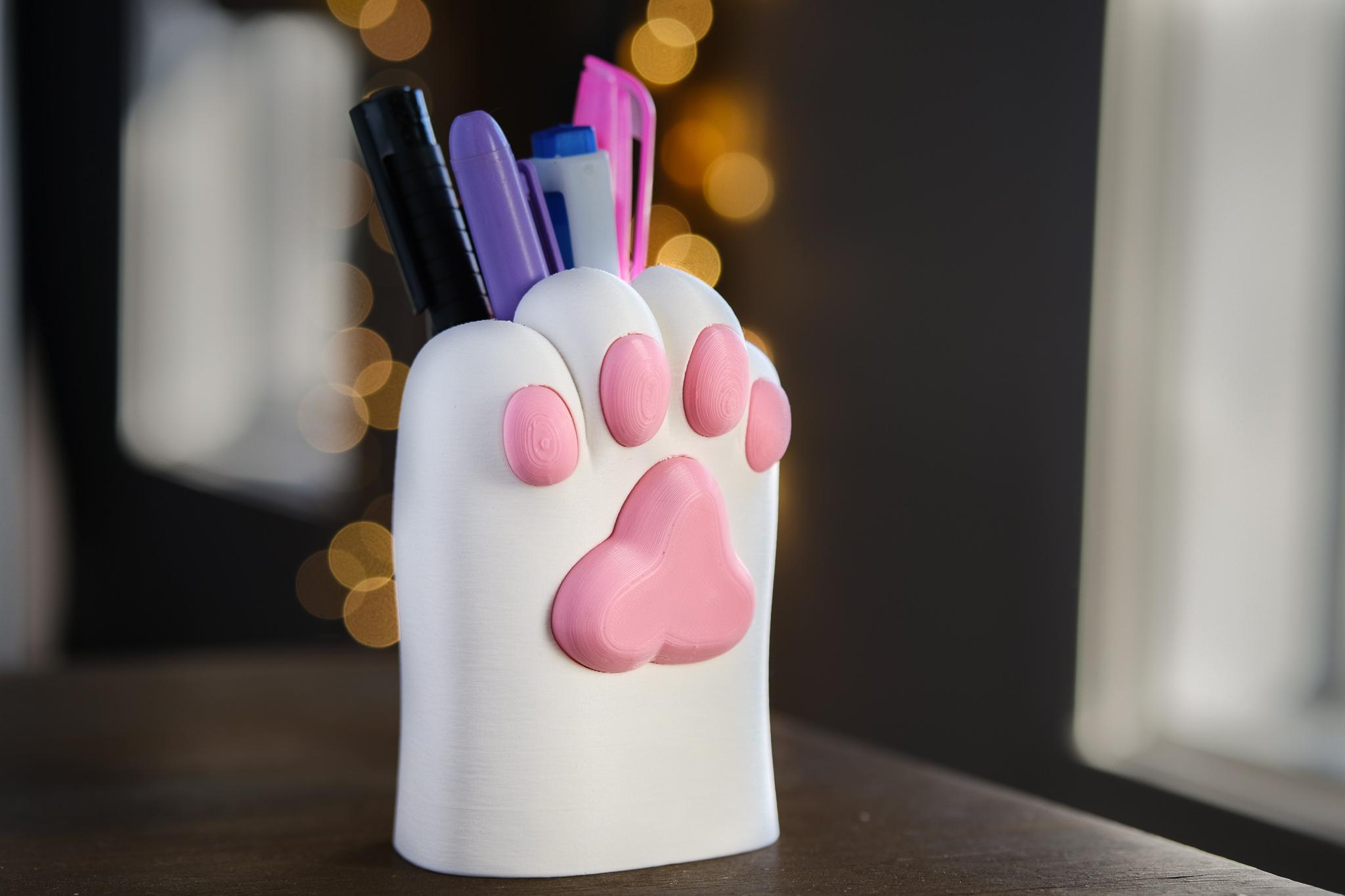 Super Cute Paw Pen Cup 3d model