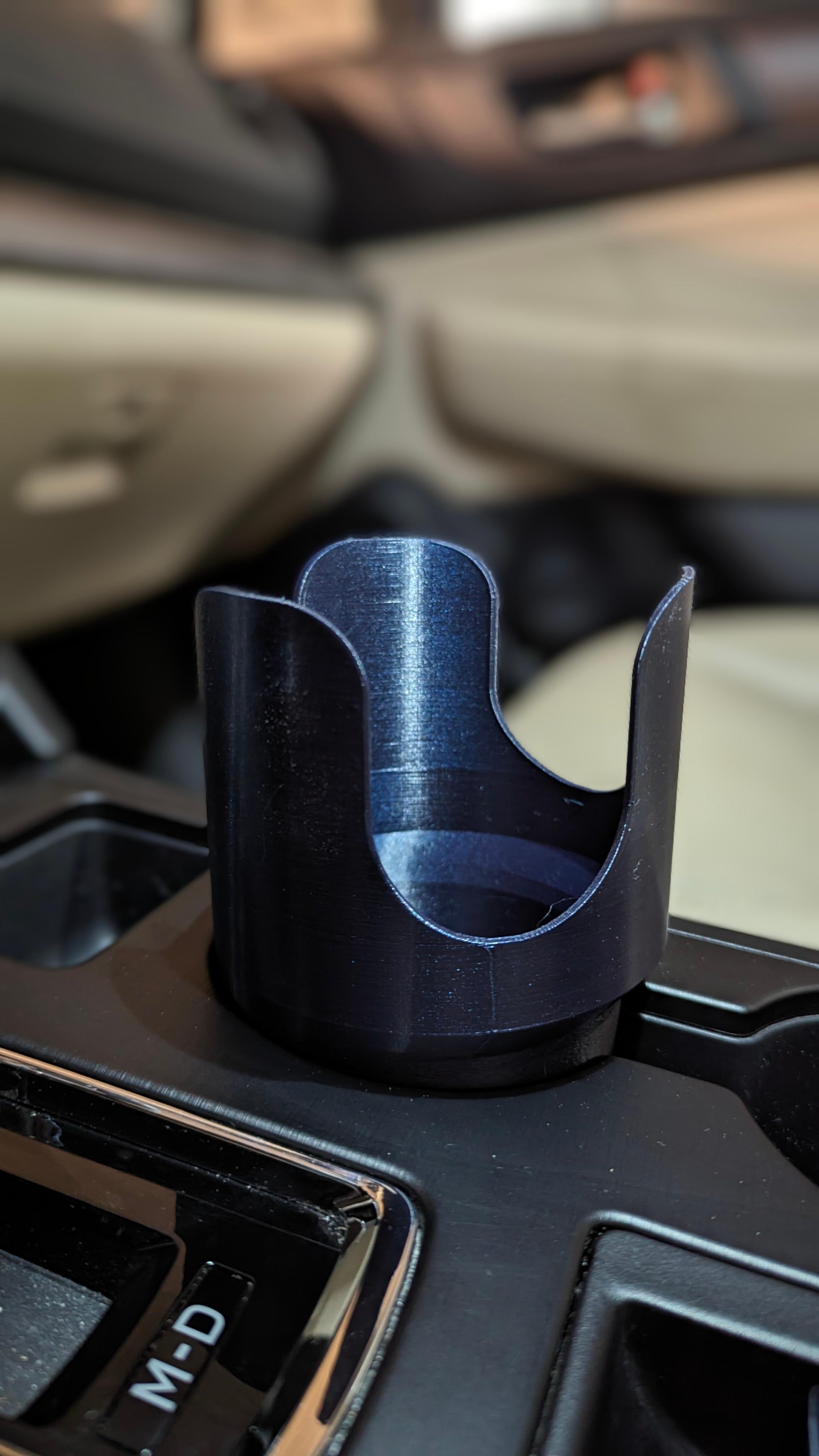 32 Oz Hydroflask Cupholder Adapter for 2015 - 2019 Subaru Outback 3d model