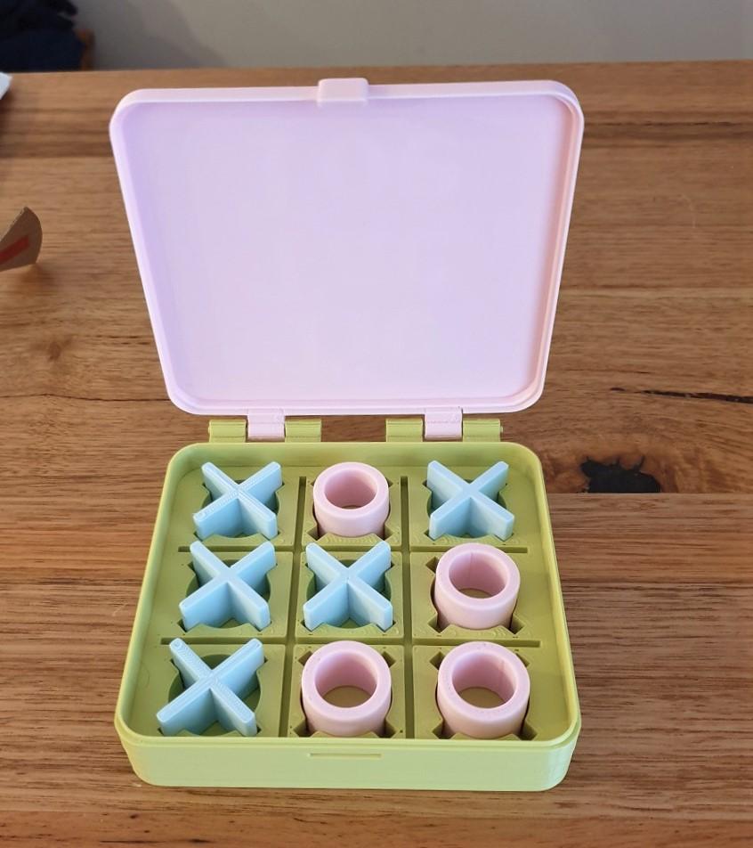 Tic Tac Toe in a box 3d model