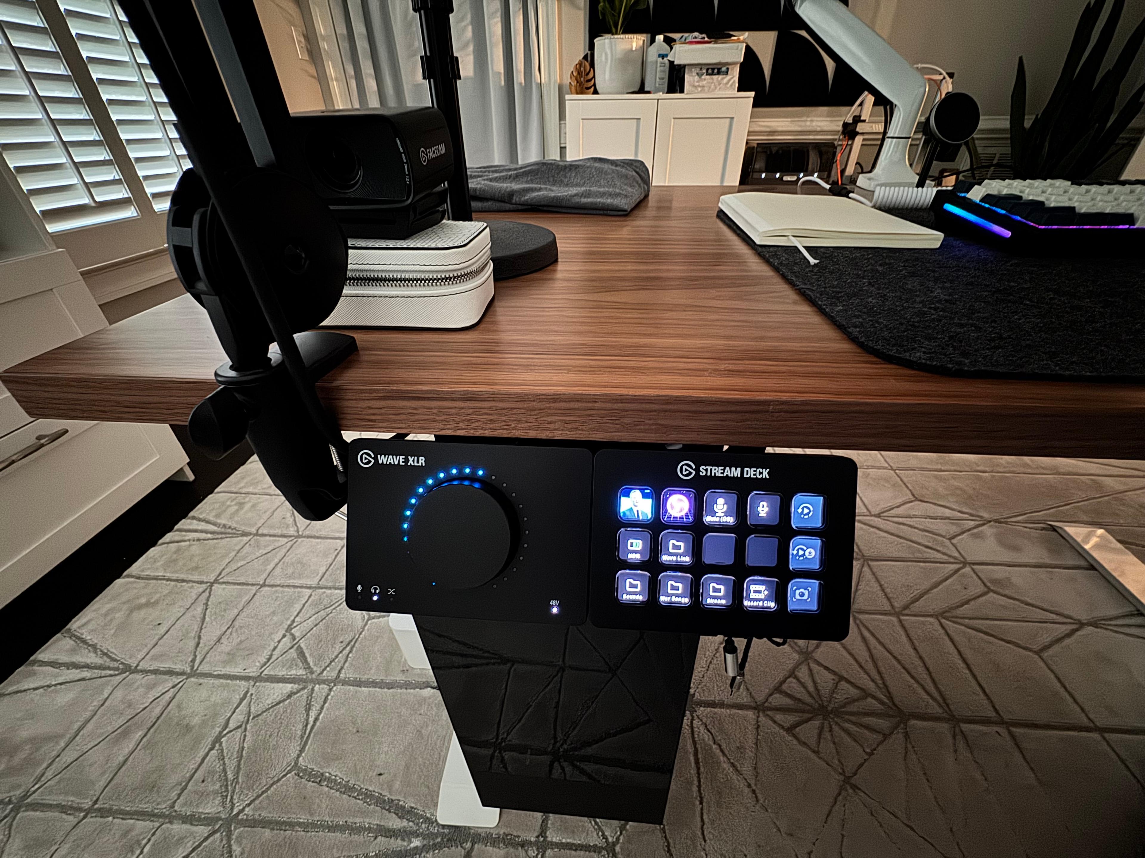 Marsgizmo - Elgato Stream Deck and Wave XLR - under Desk Holder - Modified to fit on a rail system so I can slide them side to side and add audio cable routing later.  - 3d model