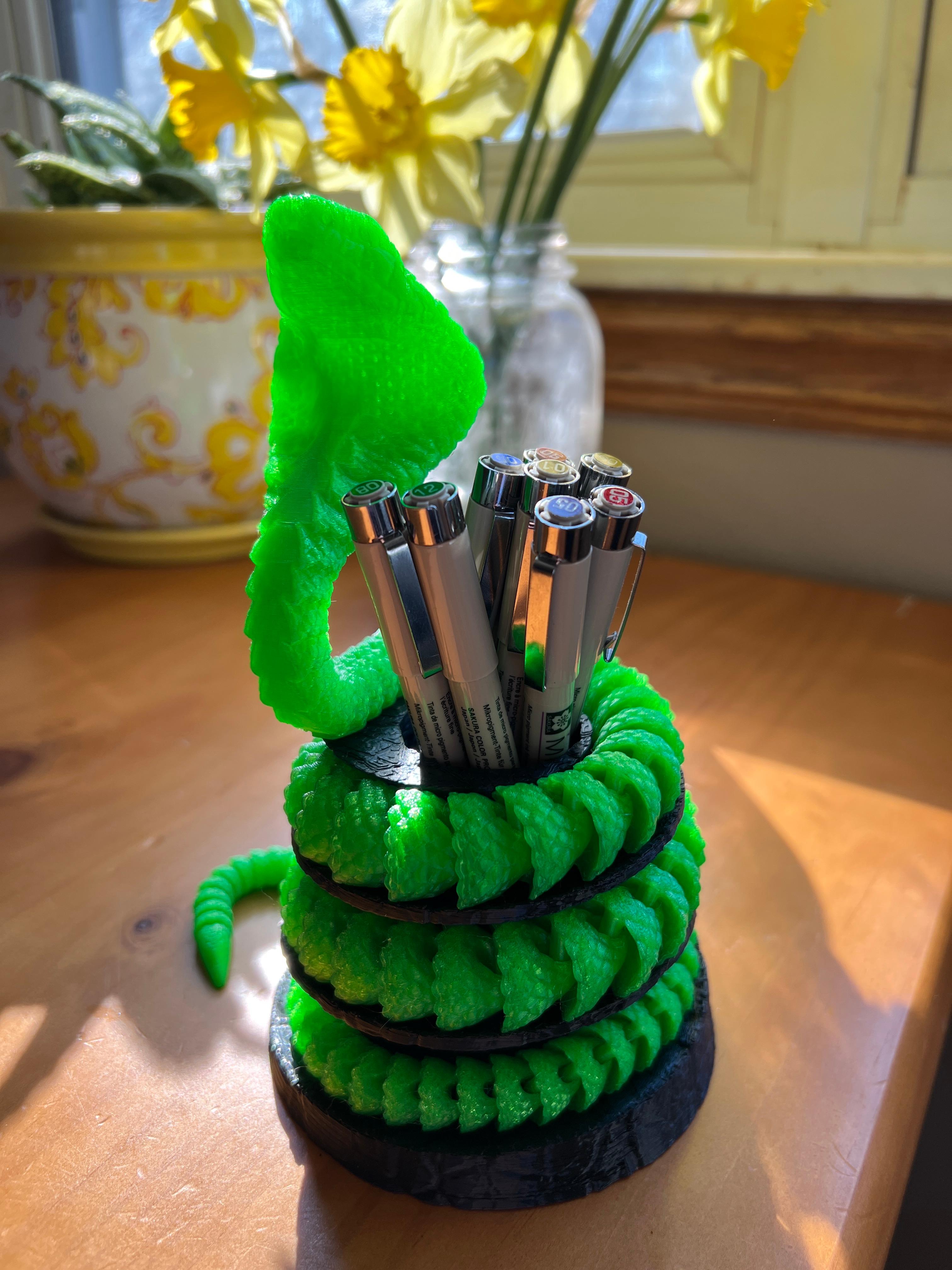 Articulated Cobra + Pencil Holder 3d model