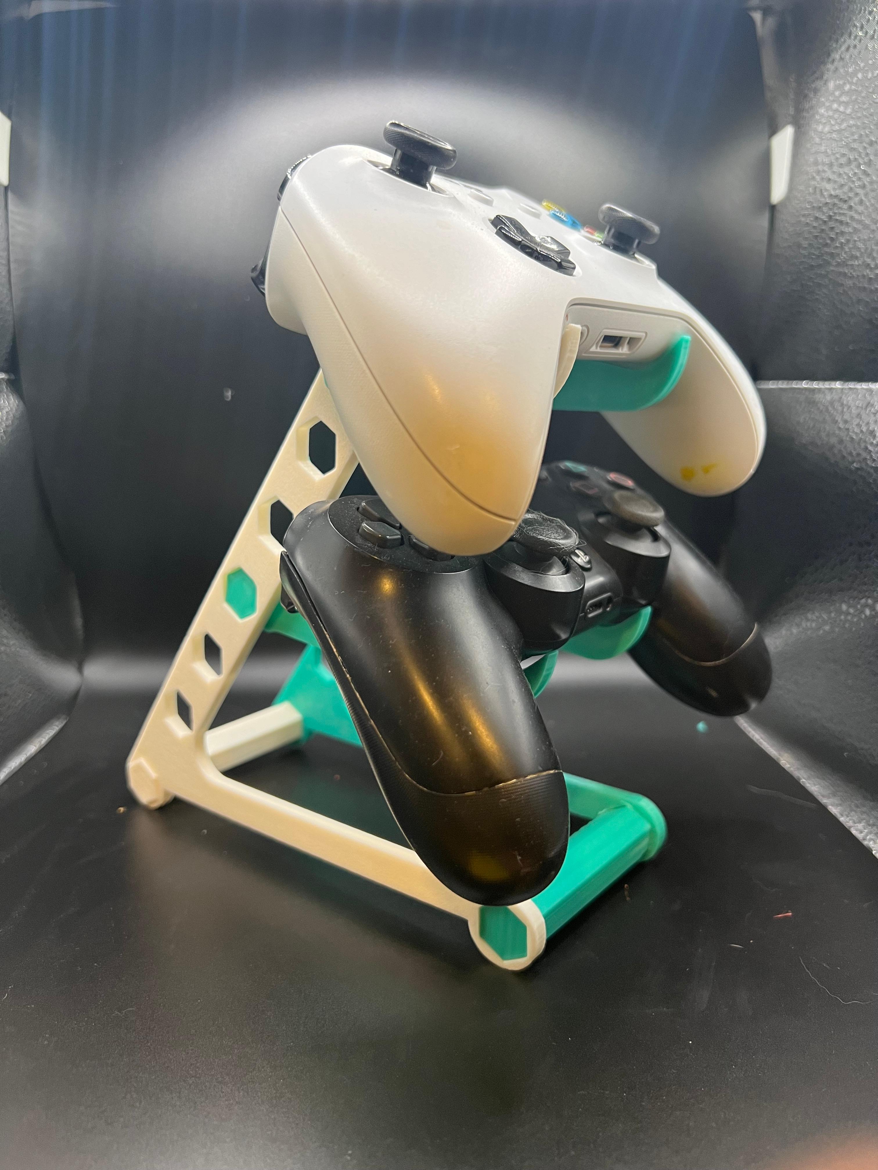 controller stand with extra holders 3d model