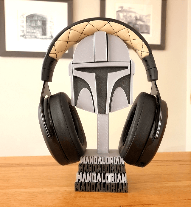 Mandalorian Helmet Headphone Stand 3d model